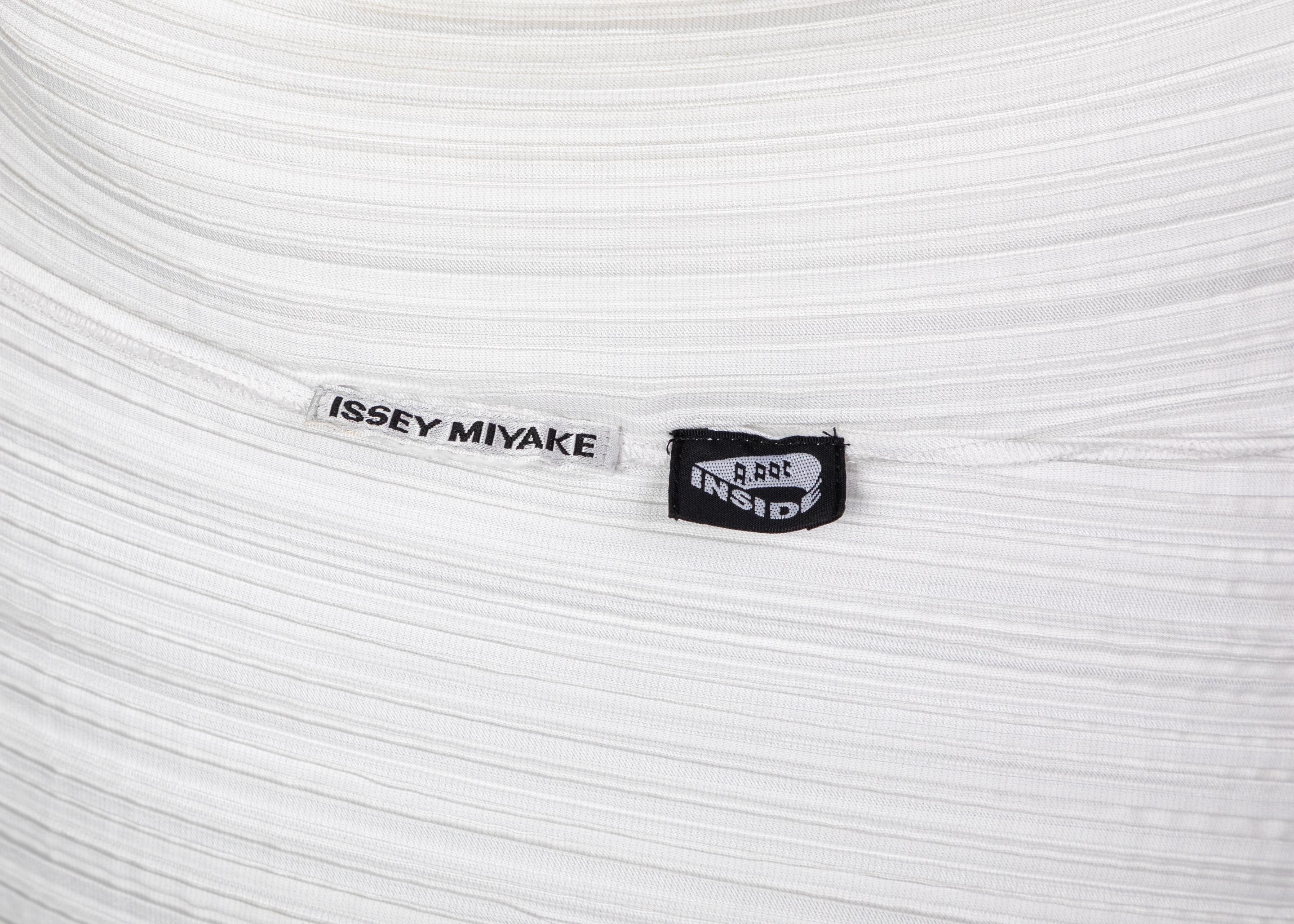 Issey Miyake “A Piece of Cloth” 2-Way White Gray Sleeveless Sculptural Dress For Sale 6