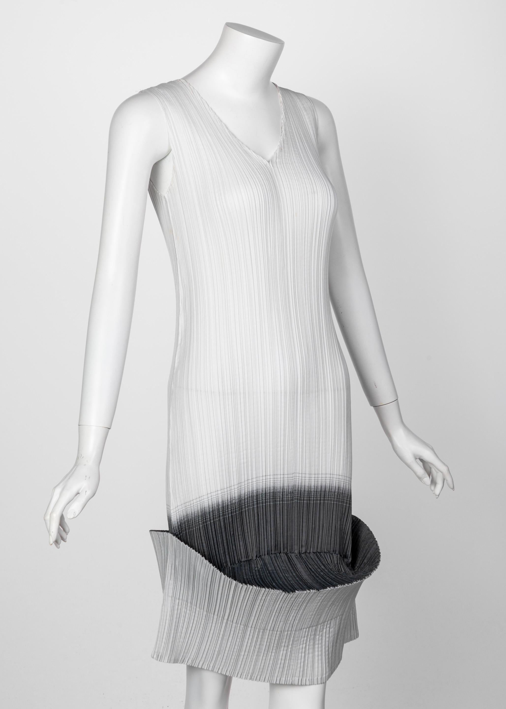 Issey Miyake es uno de los diseñadores de vanguardia más conocidos del mundo. Su enfoque del diseño es único. A diferencia de la mayoría de los diseñadores, que se embarcan en diseños de inspiración arbitraria temporada tras temporada, Miyake crea