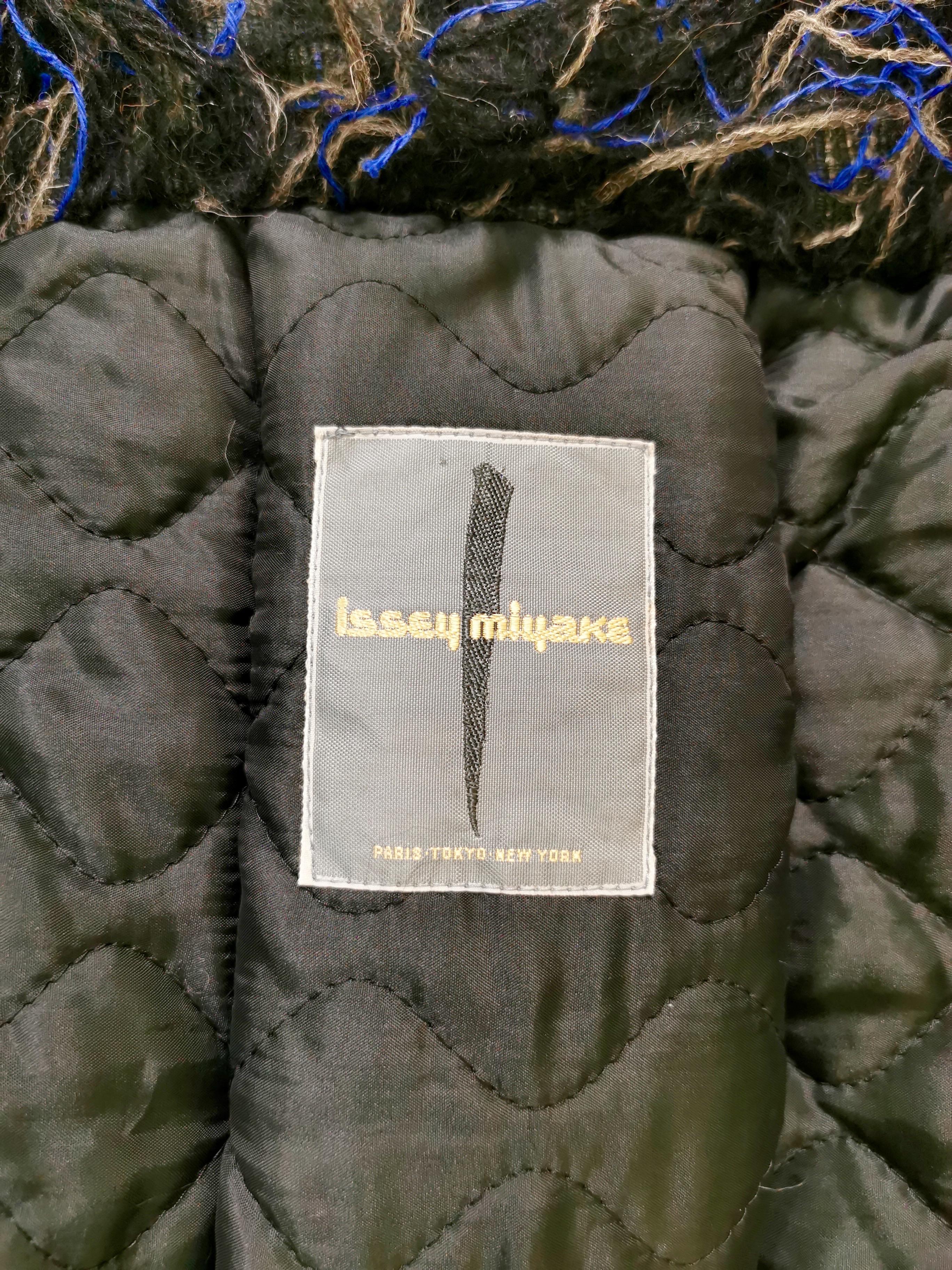 Issey Miyake A/W 1985 Runway Cocoon Coat For Sale 6