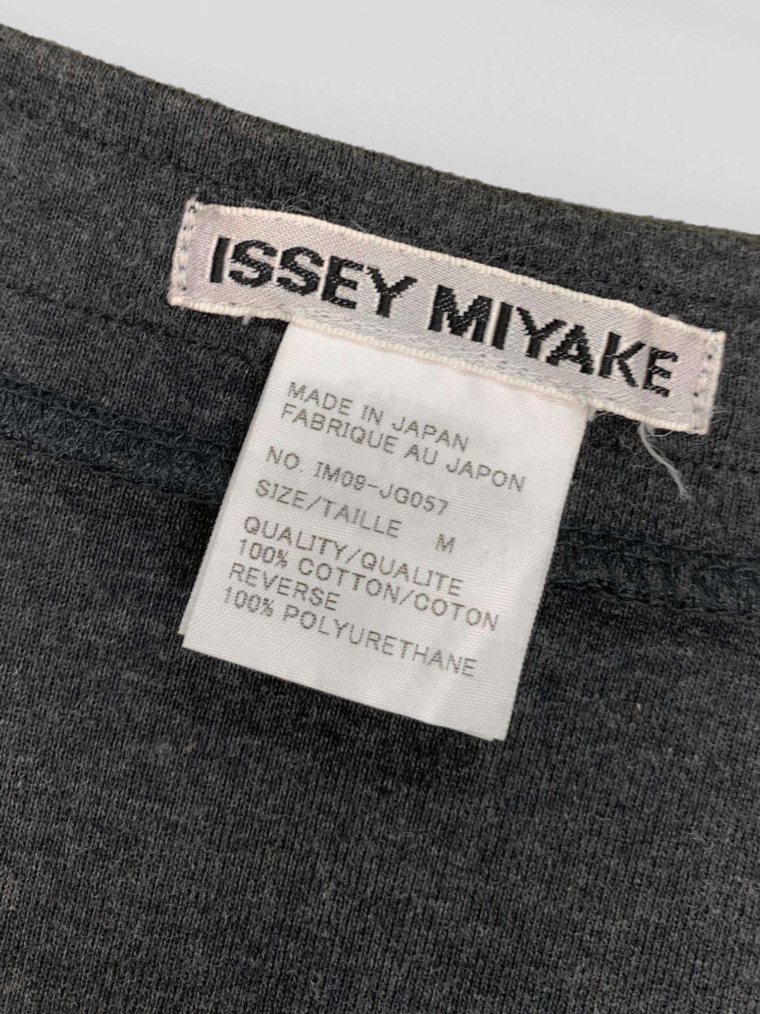 Issey Miyake A/W 2000 Runway Aufblasbarer Damen Wollblazer & Rock Anzug 10
