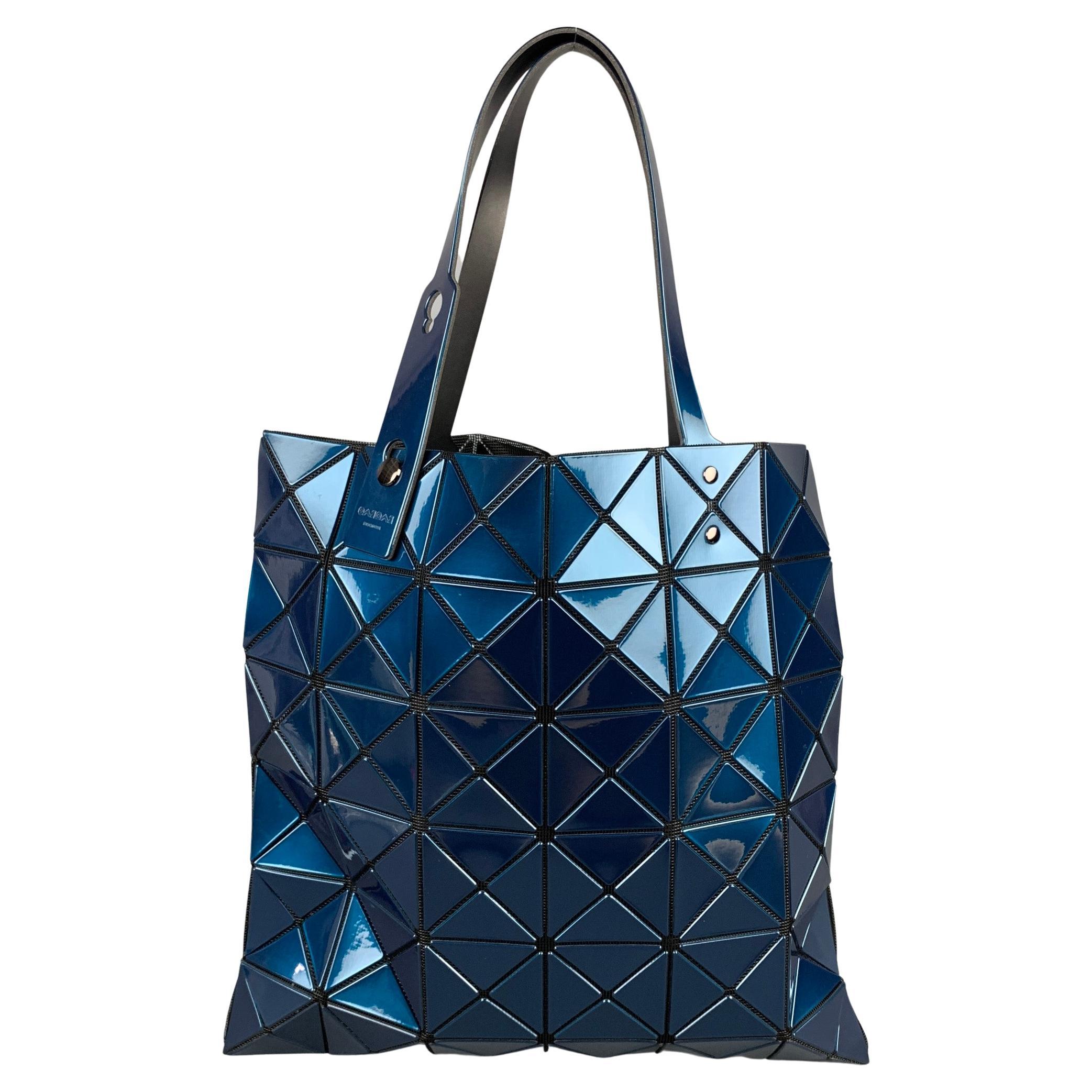 Metallic Glossy Avant-garde Style Geometric Pattern Armpit Bag