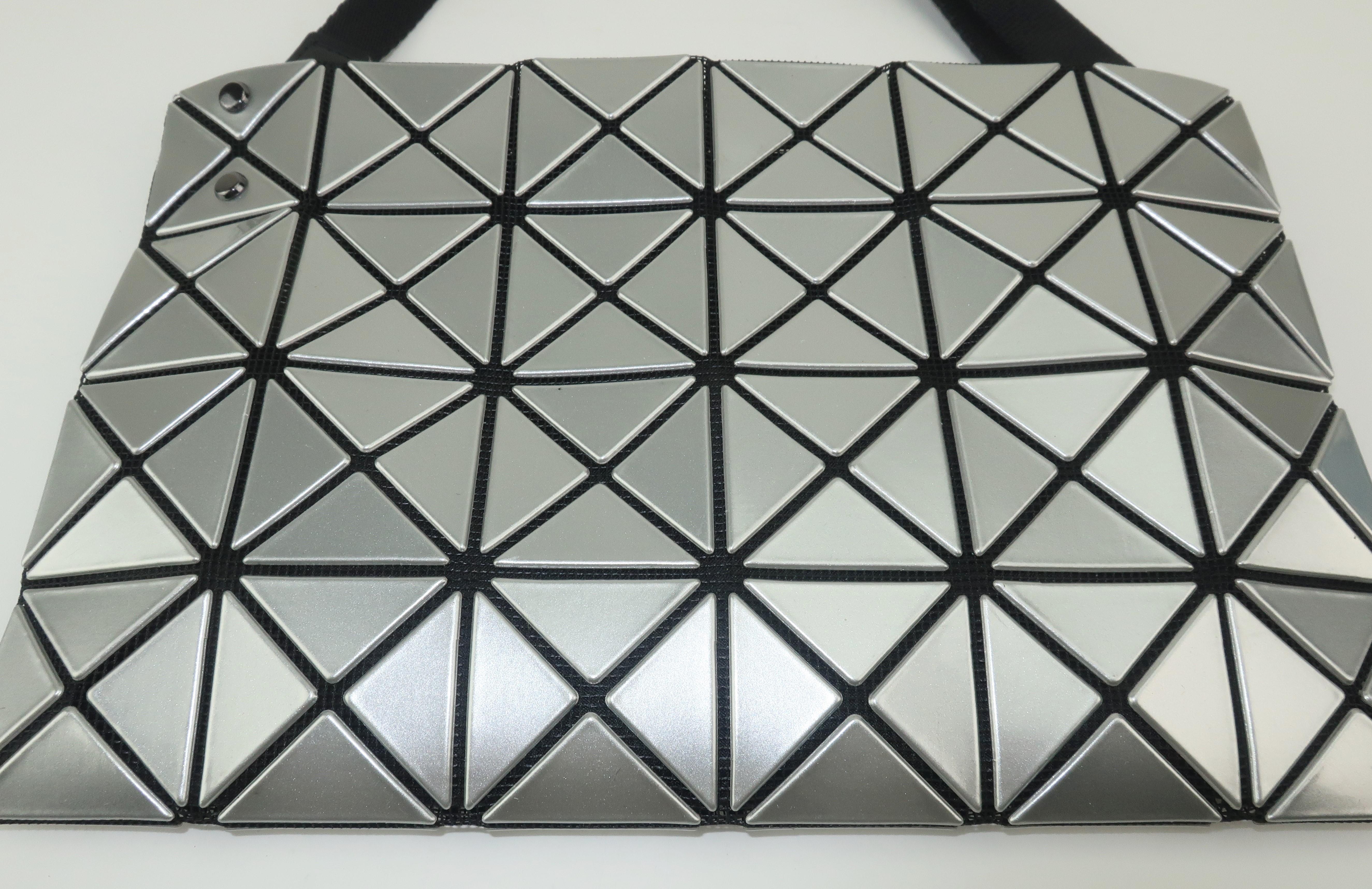 triangle windowpane bag