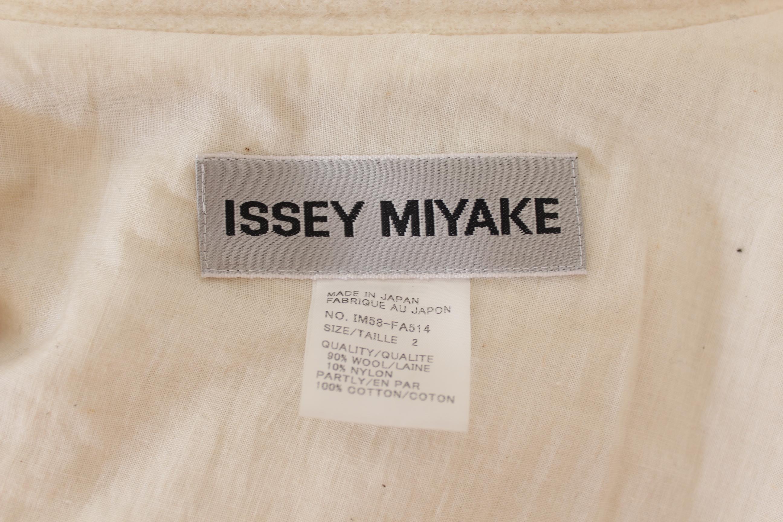 Issey Miyake Beige Wool Nylon Hood Cape Coat Batwing 1990s Dressmaker Needles For Sale 5