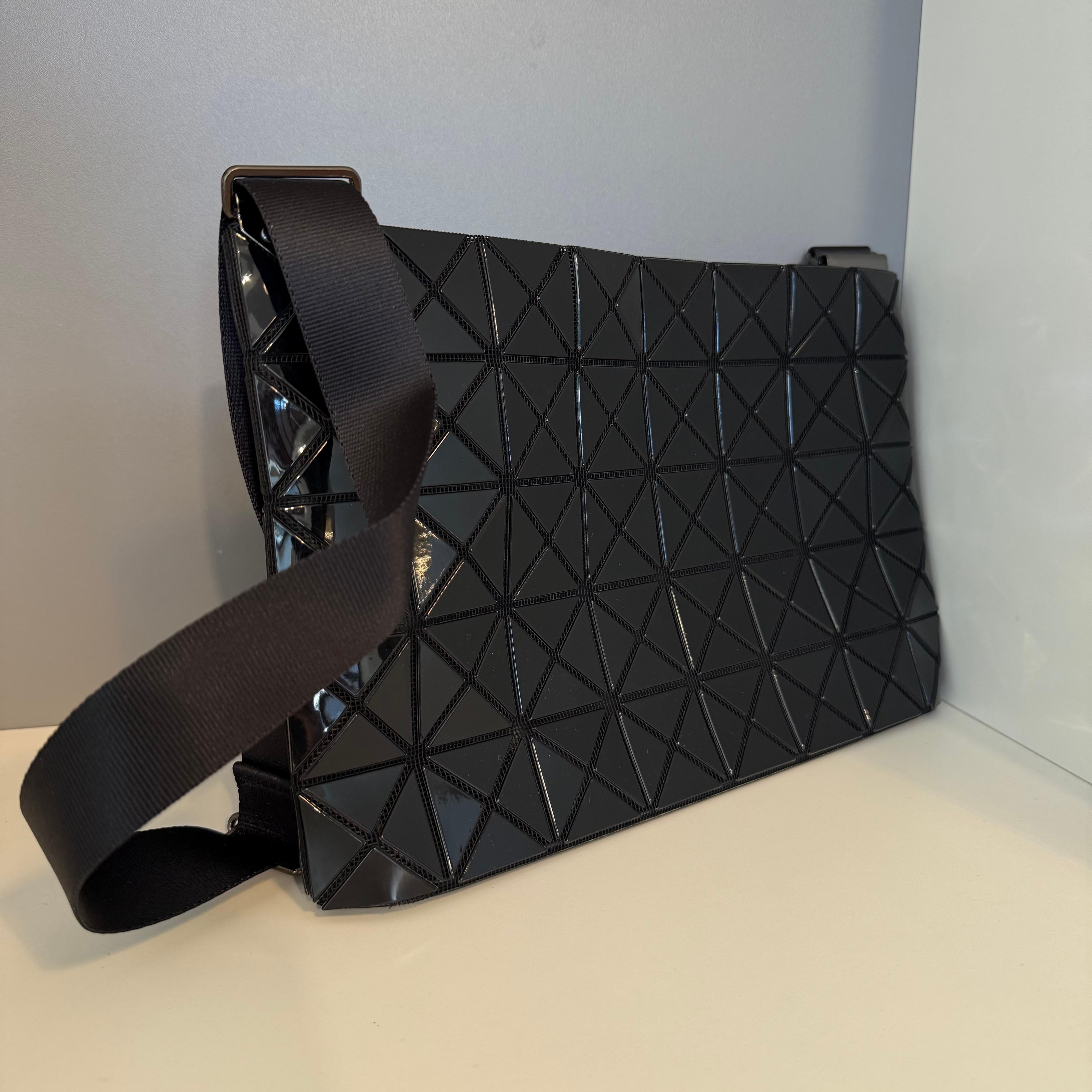 Issey Miyake Black Bao Bao Bag In Excellent Condition In Gazzaniga (BG), IT