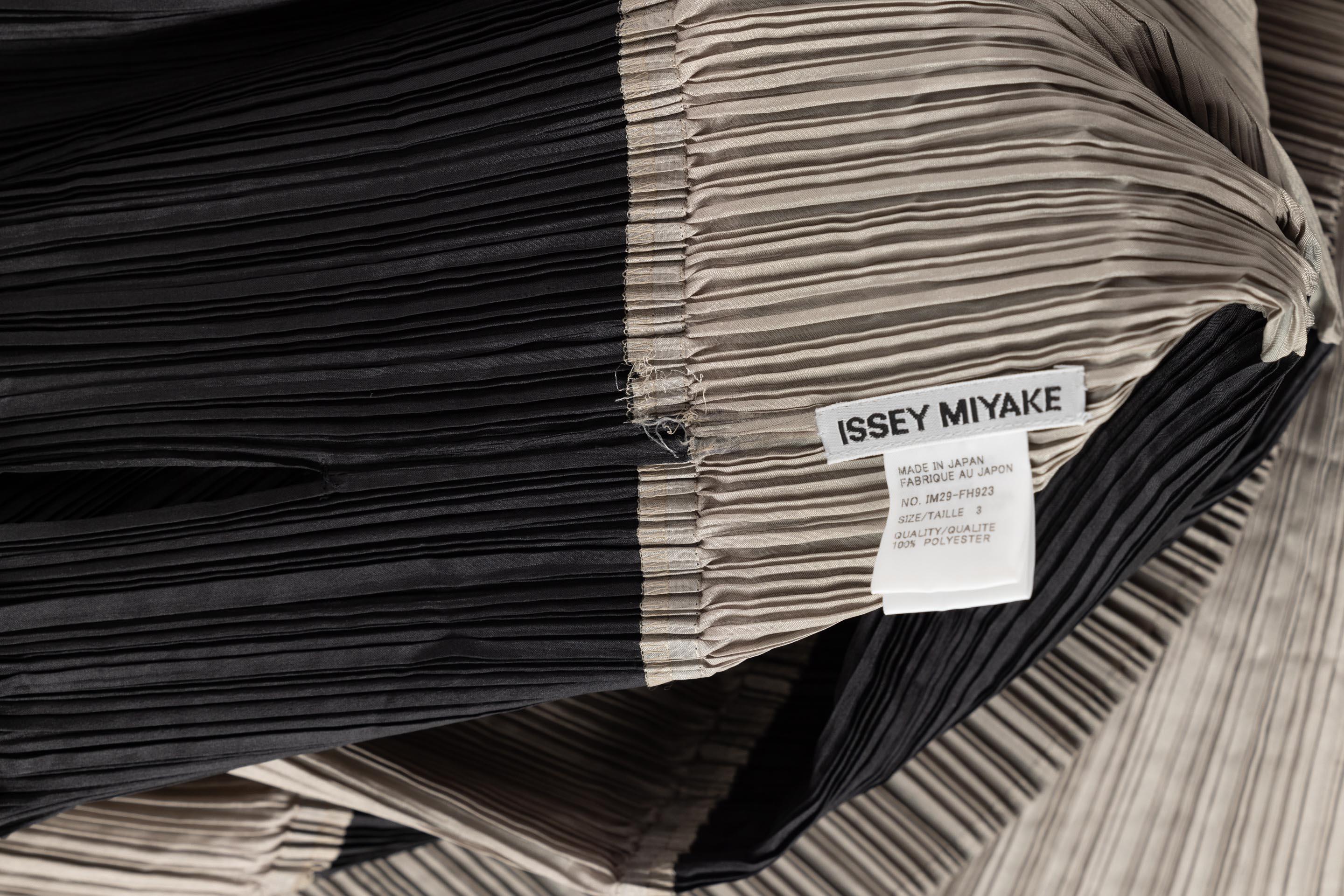 Issey Miyake Black & Beige Striped Plisse Spiral Nautilus Dress, 1990s 7