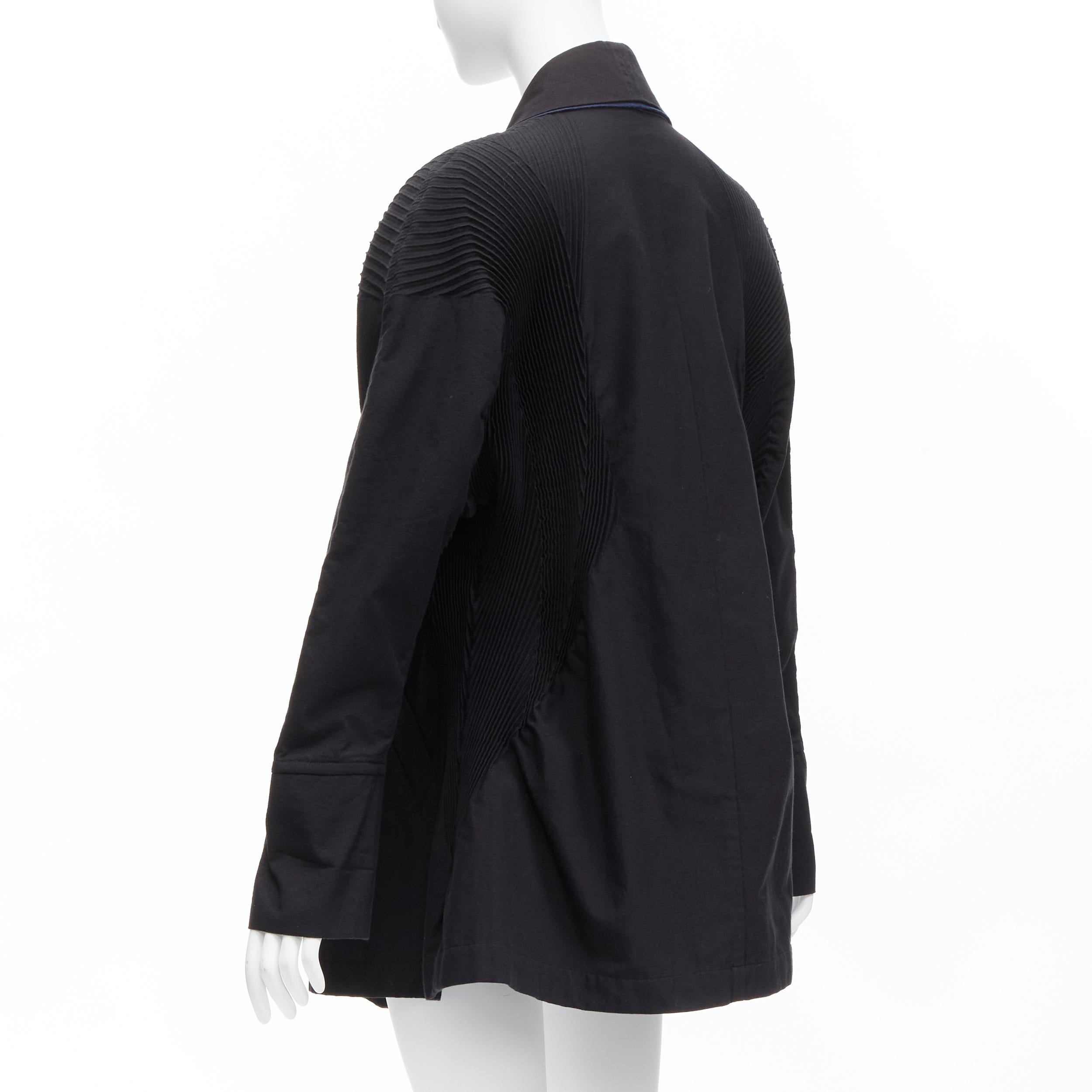 ISSEY MIYAKE black blue cotton blend pleated shoulder 3D cut coat JP2 M For Sale 2