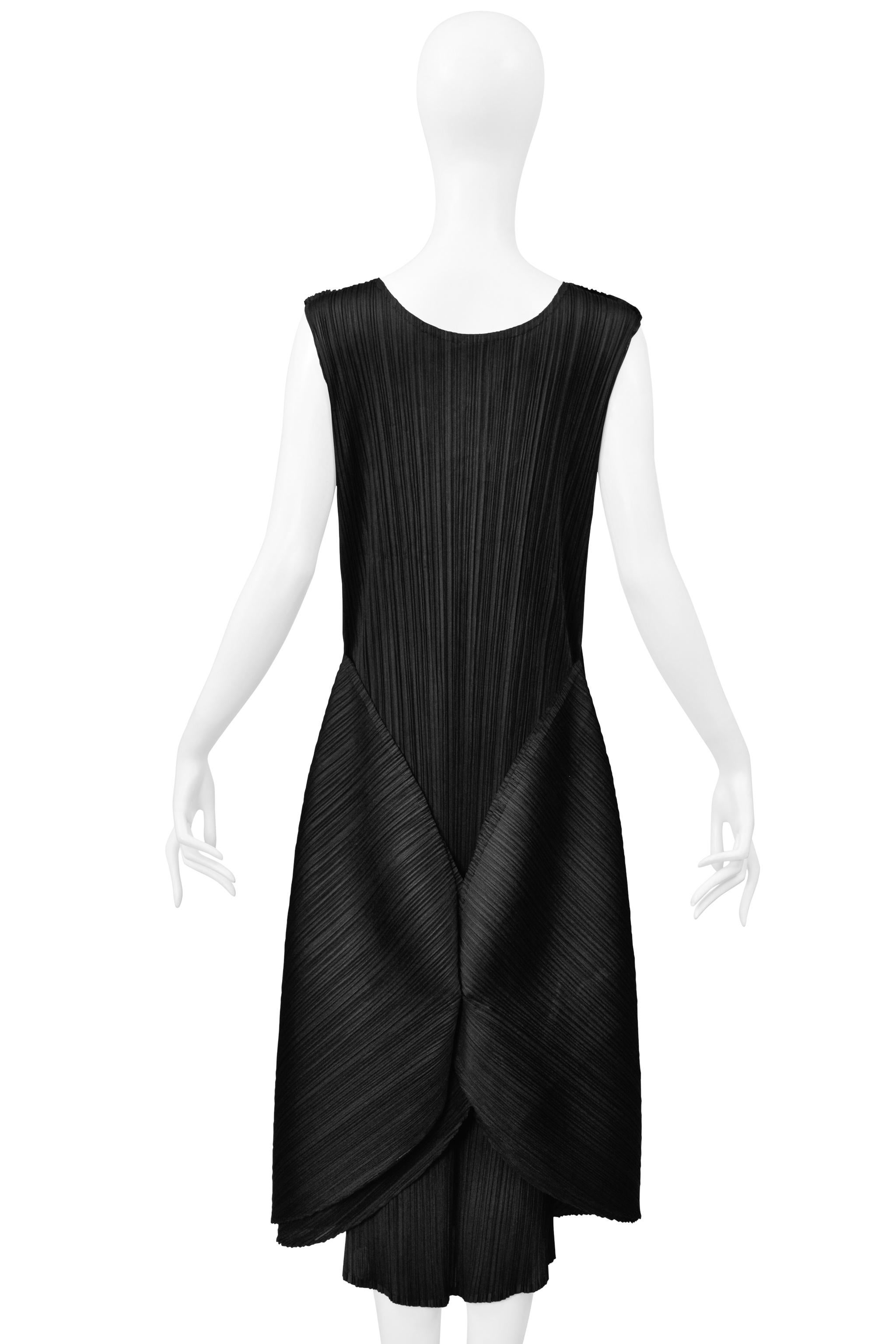 Issey Miyake Black Concept Dress With Back Panels SS 2005 en venta 6