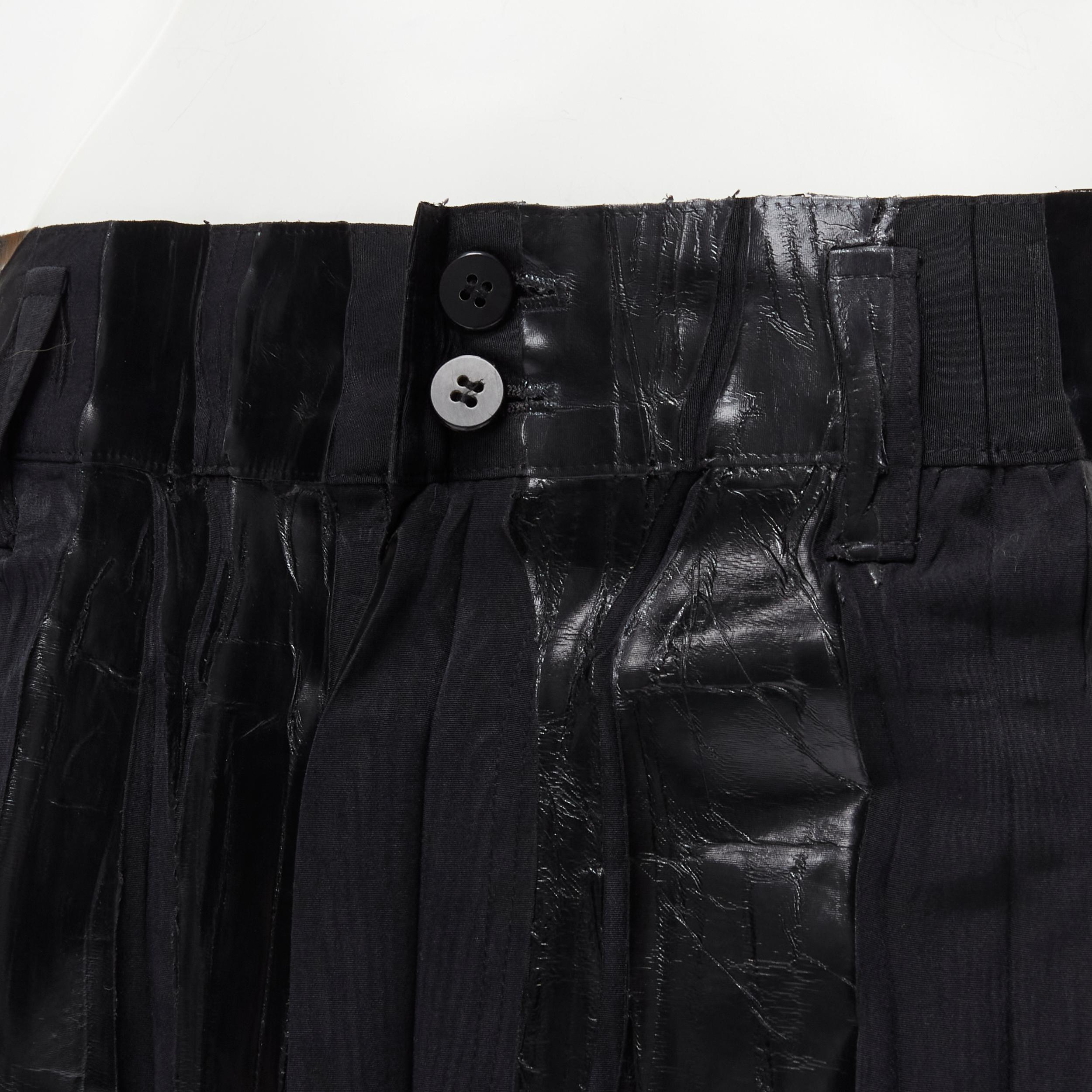 ISSEY MIYAKE black lacquer coating pleated mini skirt M For Sale 1