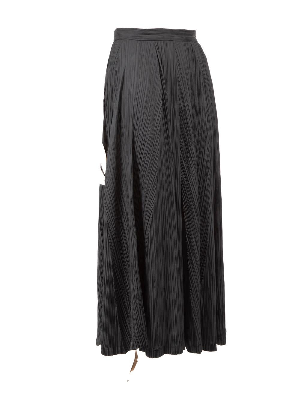 CONDITION is Very good. Hardly any visible wear to skirt is evident on this used Issey Miyake designer resale item.
 
 Details
 Black
 Polyester
 Skirt
 Midi
 Pleated
 Side button and zip fastening
 
 
 Made in Japan
 
 Composition
 100% Polyester
