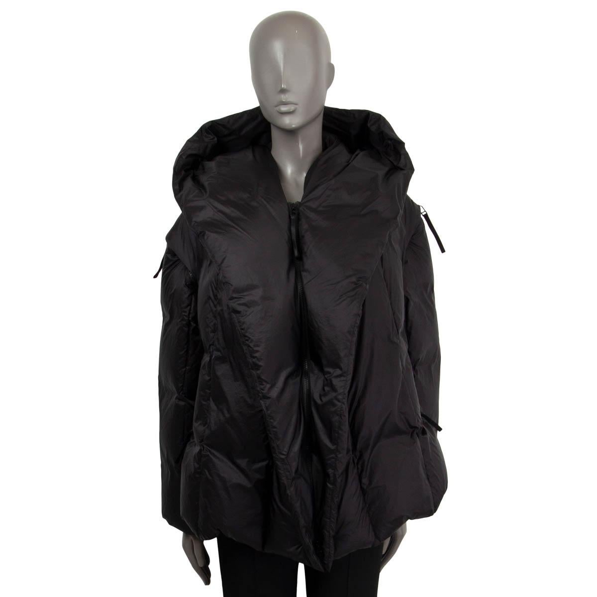 ISSEY MIYAKE black nylon DETACHABLE SLEEVE PUFFER DOWN Jacket 2 M