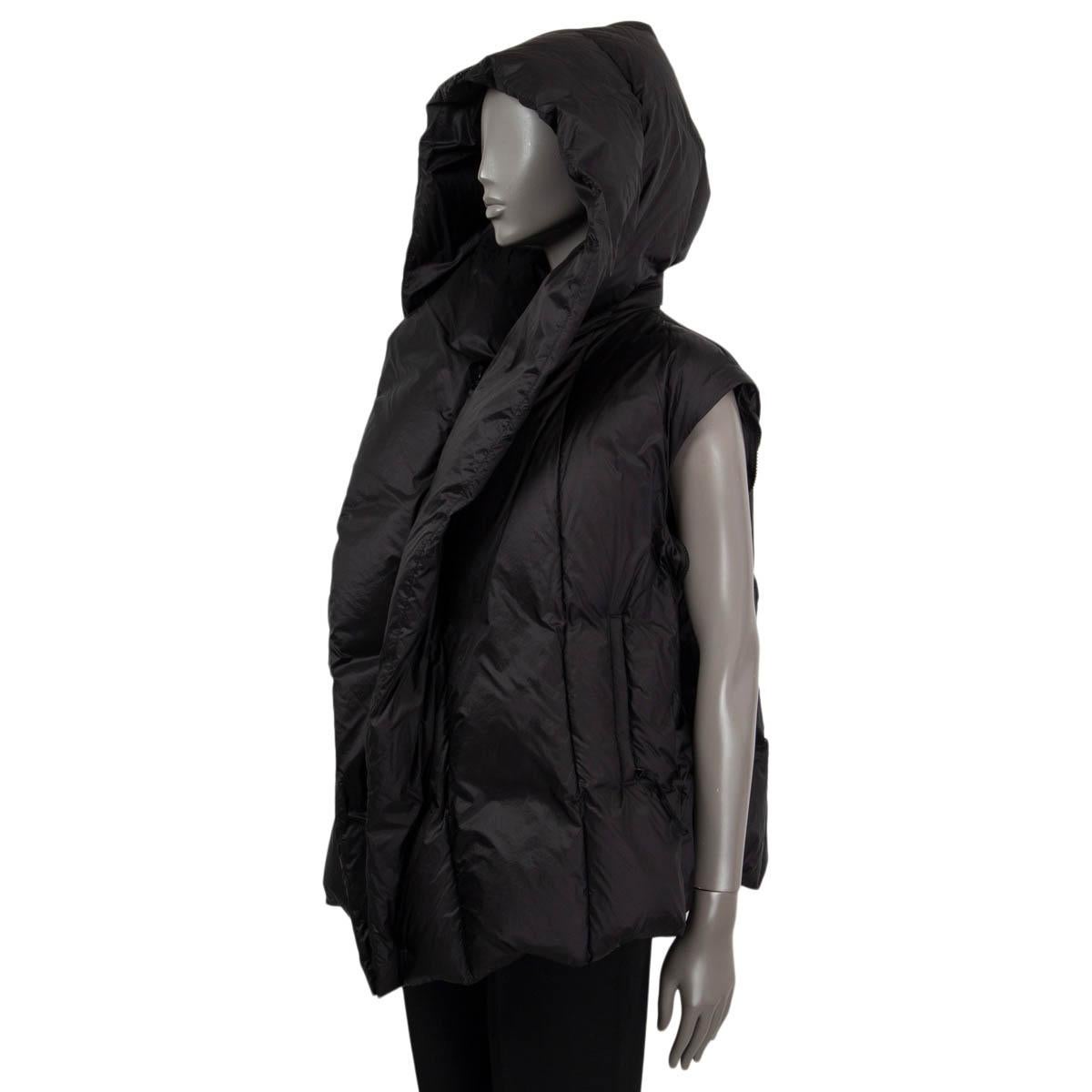 ISSEY MIYAKE black nylon DETACHABLE SLEEVE PUFFER DOWN Jacket 2 M 4