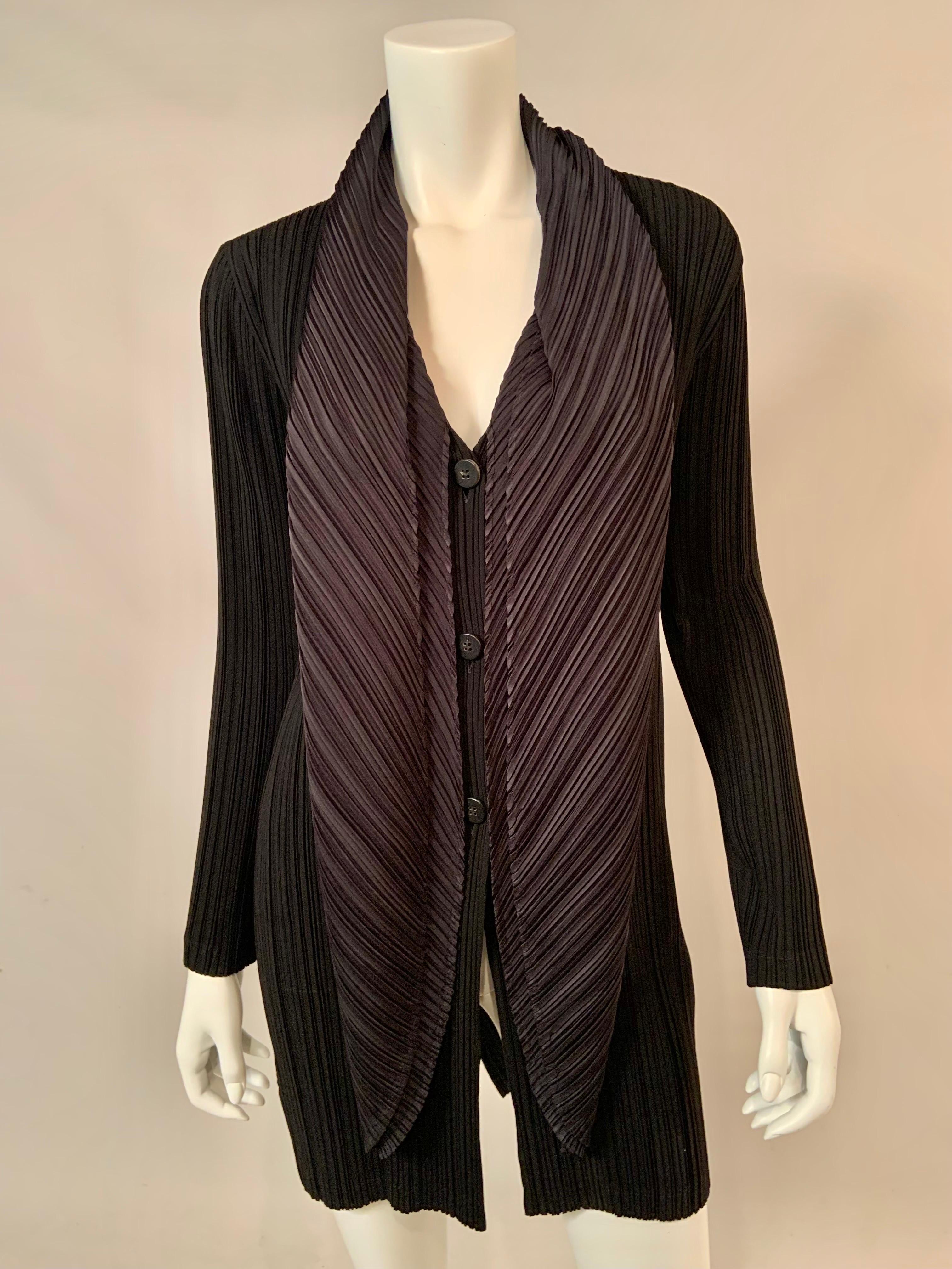 Issey Miyake Black Pleated Coat with Charcoal Grey Scarf For Sale 5