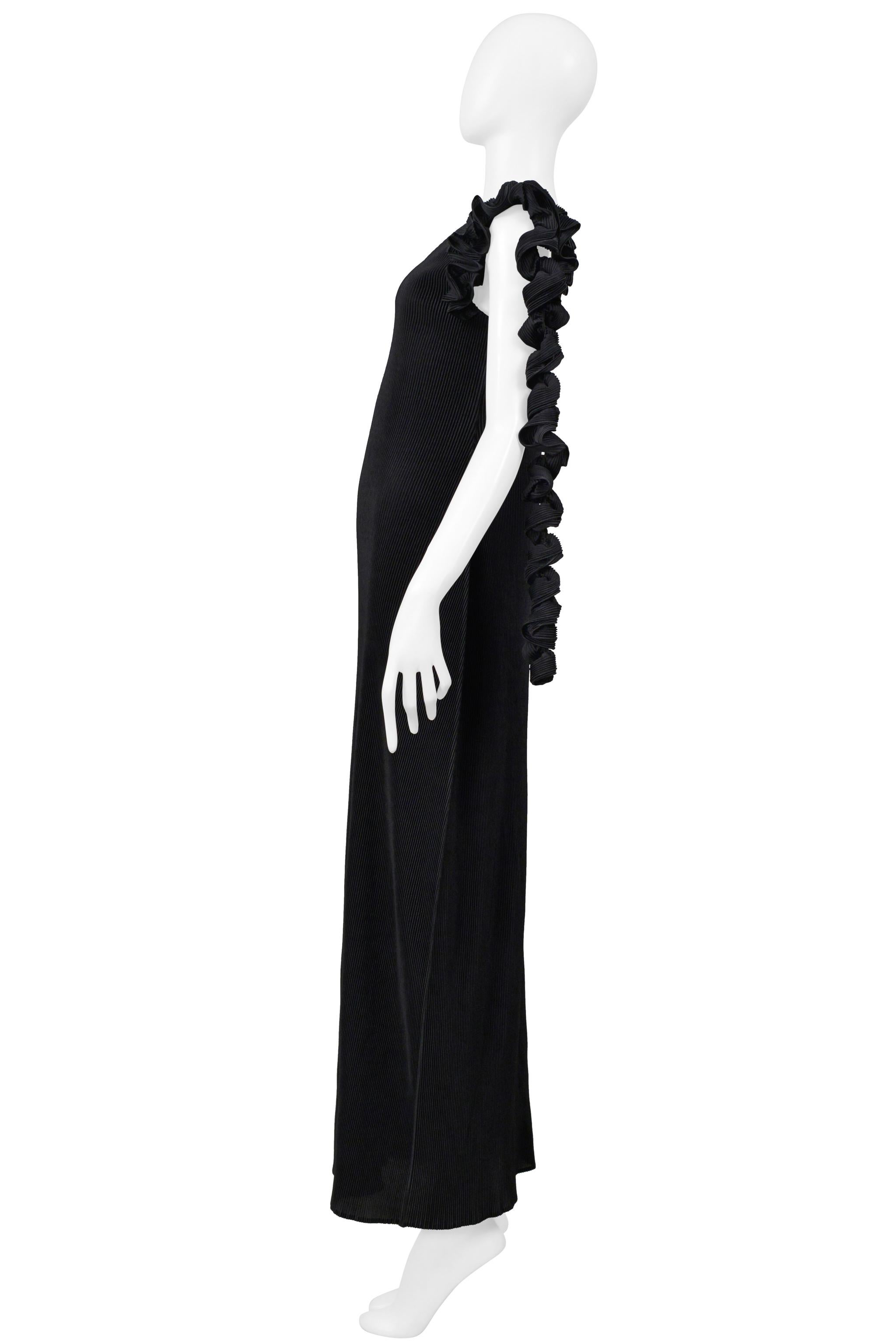 Issey Miyake Abito nero a pieghe con spirali 2000-2001 in vendita 2
