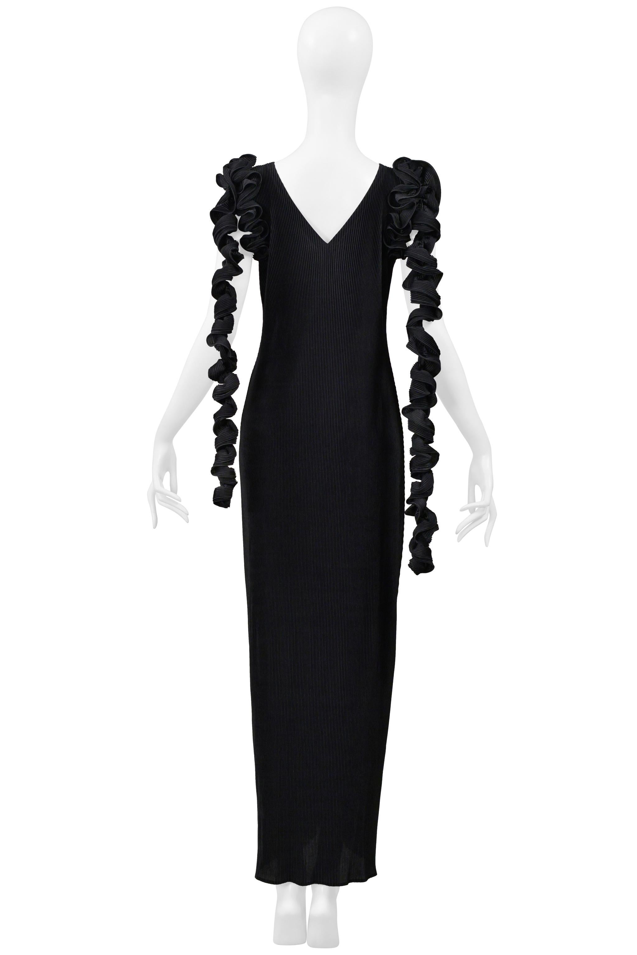 Issey Miyake Abito nero a pieghe con spirali 2000-2001 in vendita 4