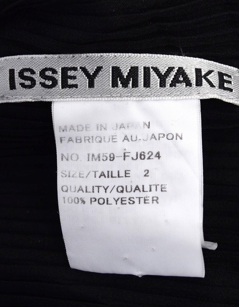Issey Miyake Black Pleated Mock Neck Top Sz 2/Medium For Sale at 1stDibs