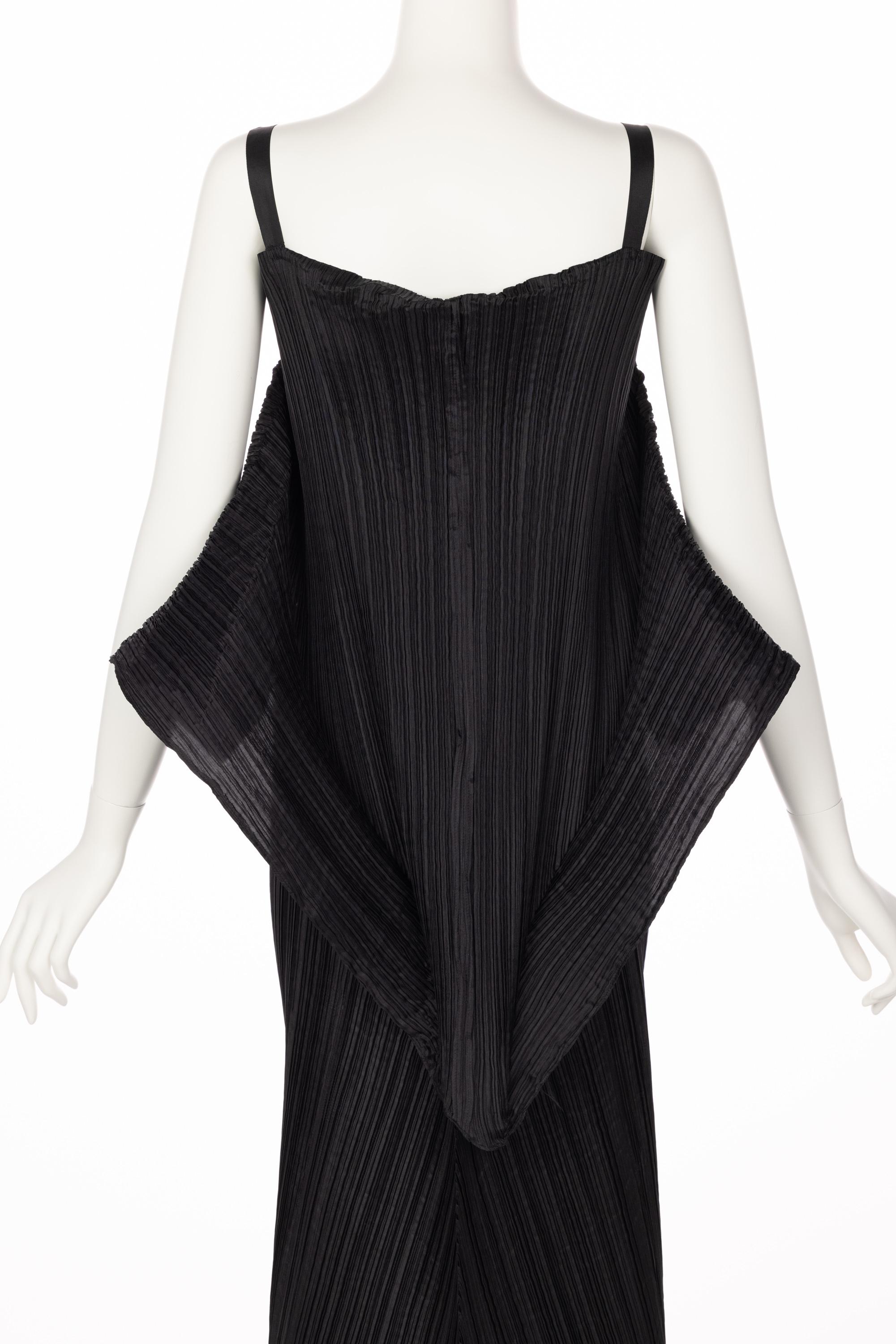 Issey Miyake Black Pleated Sculptural Maxi Dress, 1990s Museum Collection For Sale 7