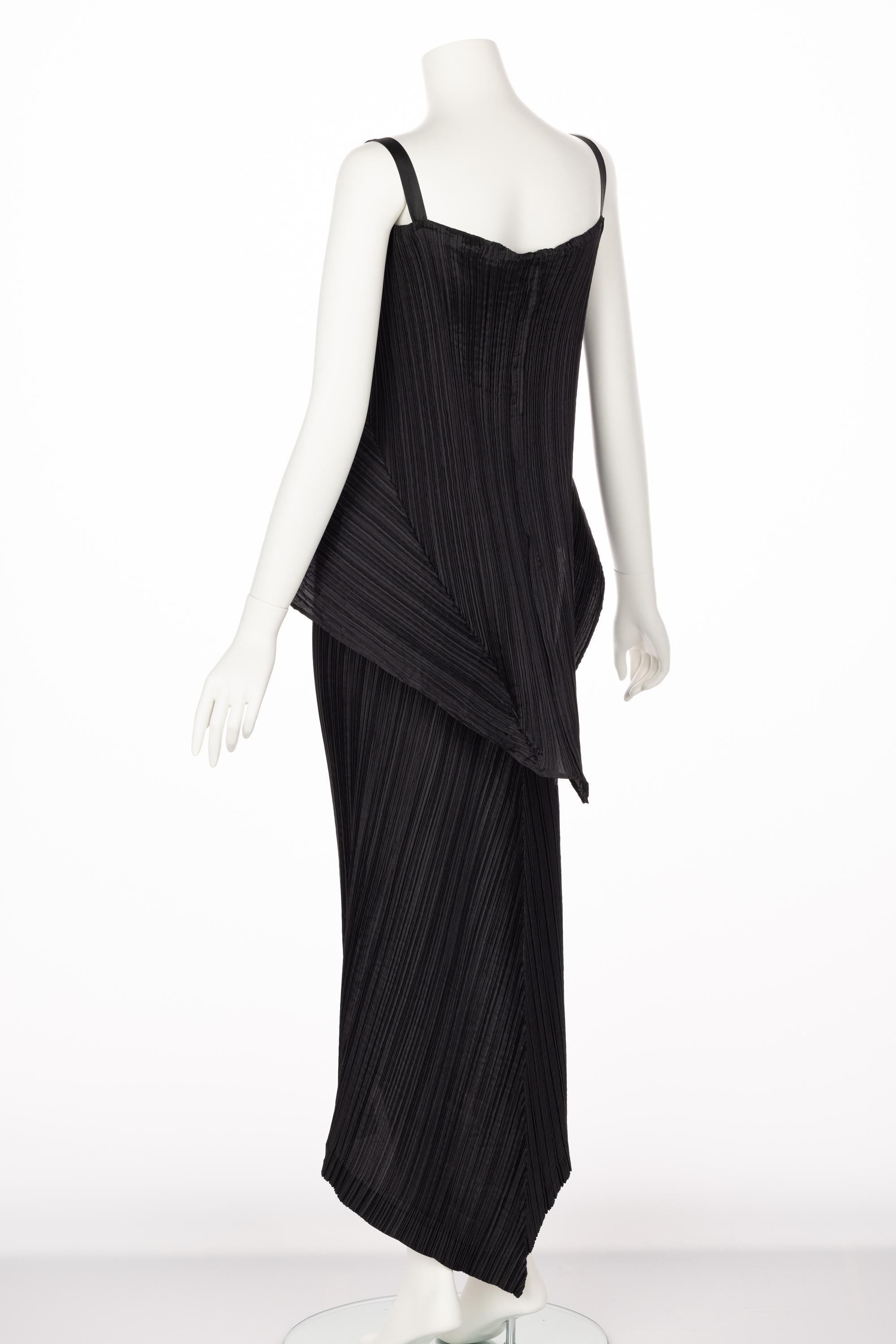 Issey Miyake Black Pleated Sculptural Maxi Dress, 1990s Museum Collection For Sale 2