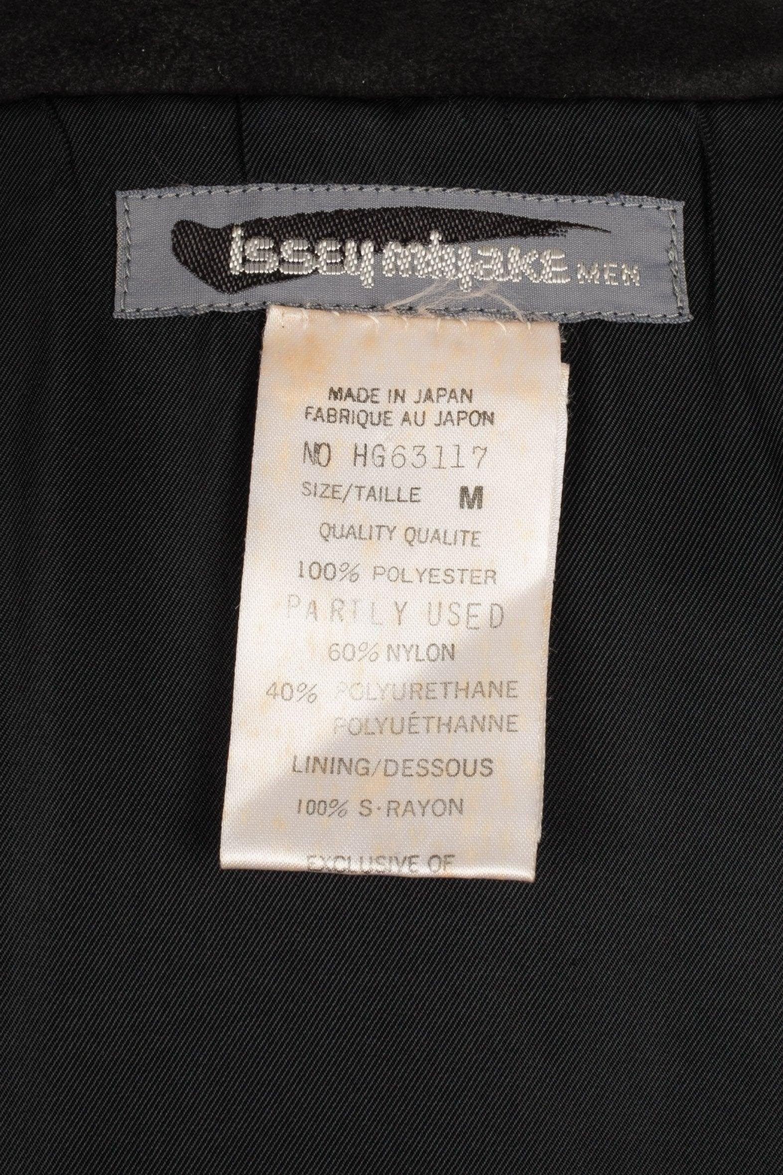 Issey Miyake Black Polyester Fleece Men Coat, 1987 For Sale 5