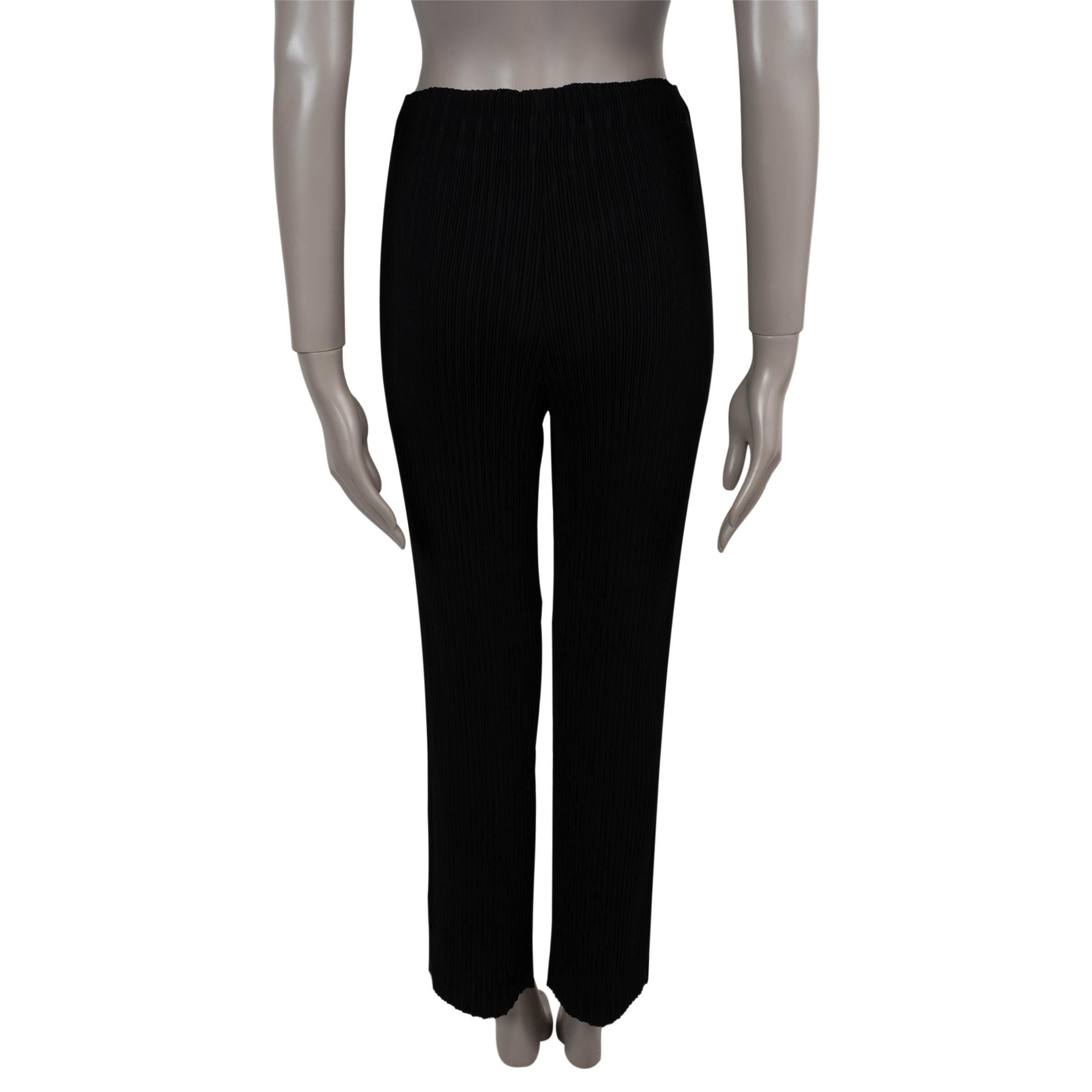 ISSEY MIYAKE schwarz Polyester HATCHING PELATS STRAIGHT LEG Pants 3 M (Schwarz) im Angebot