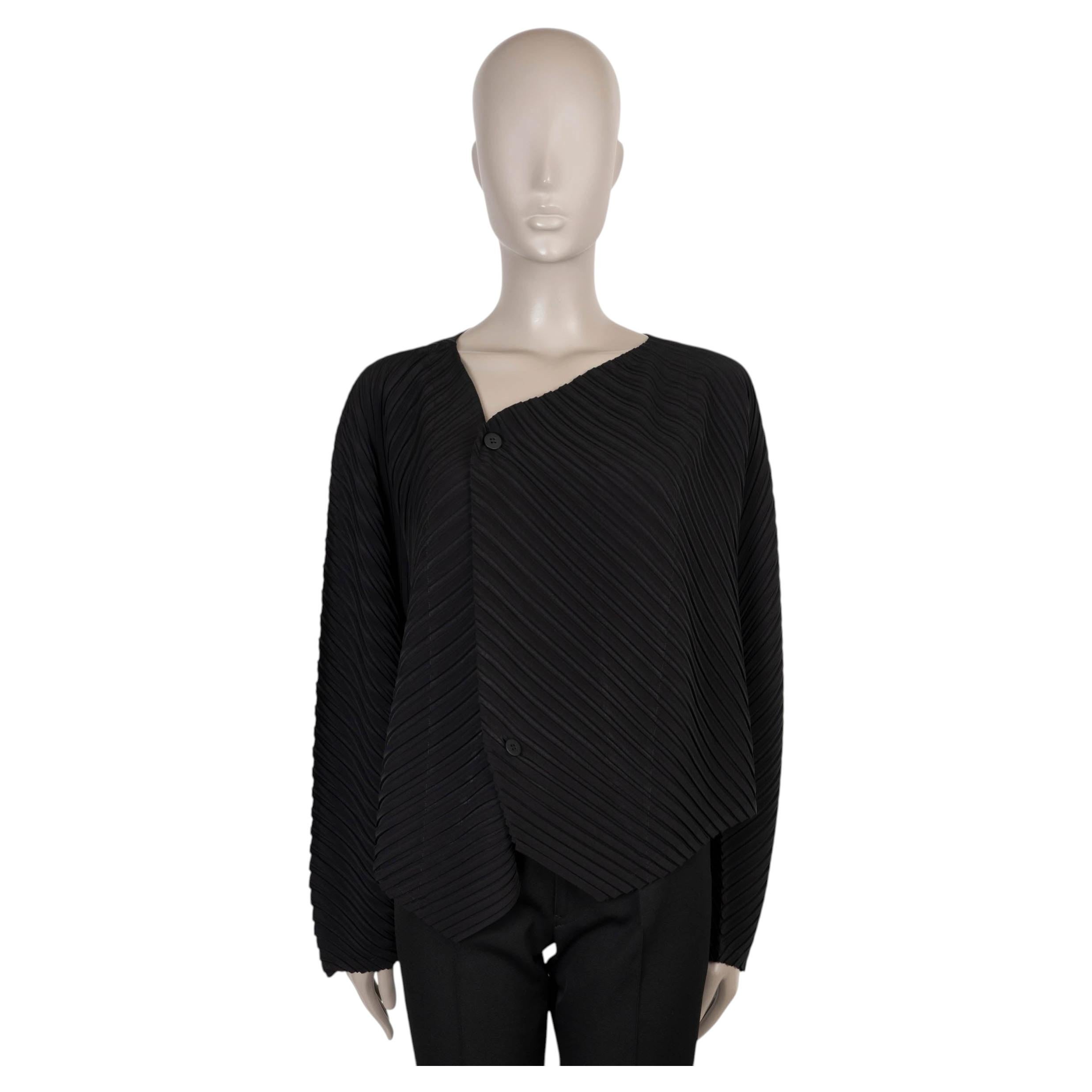 Veste courte ISSEY MIYAKE en polyester noir, modèle REITERATION, taille 2 M en vente