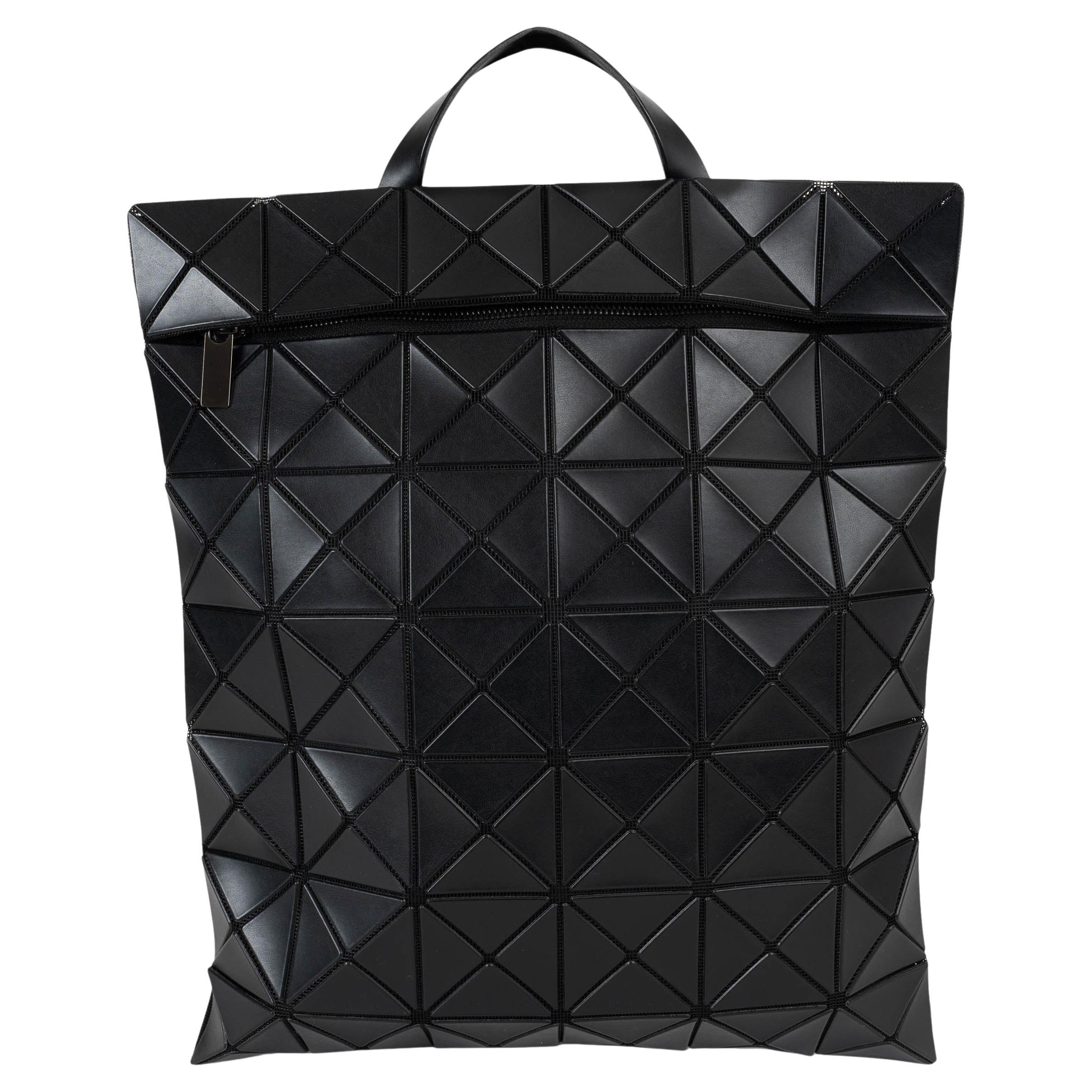 ISSEY MIYAKE noir PVC BAO BAO FLAT Sac à dos
