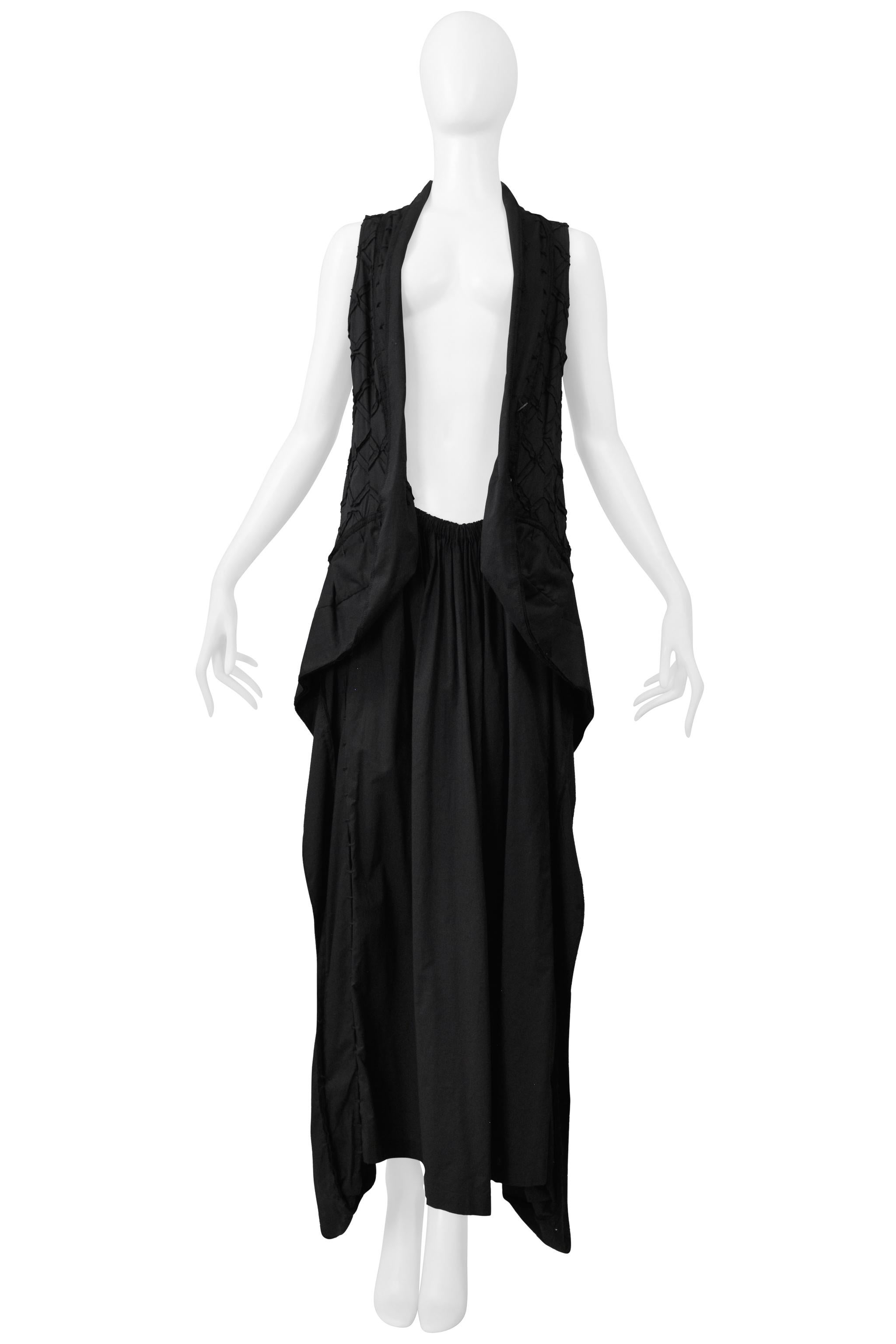 Issey Miyake Schwarzes ärmelloses Kleid mit Diamant-Stitch-Detail Ss 2003 im Zustand „Gut“ im Angebot in Los Angeles, CA
