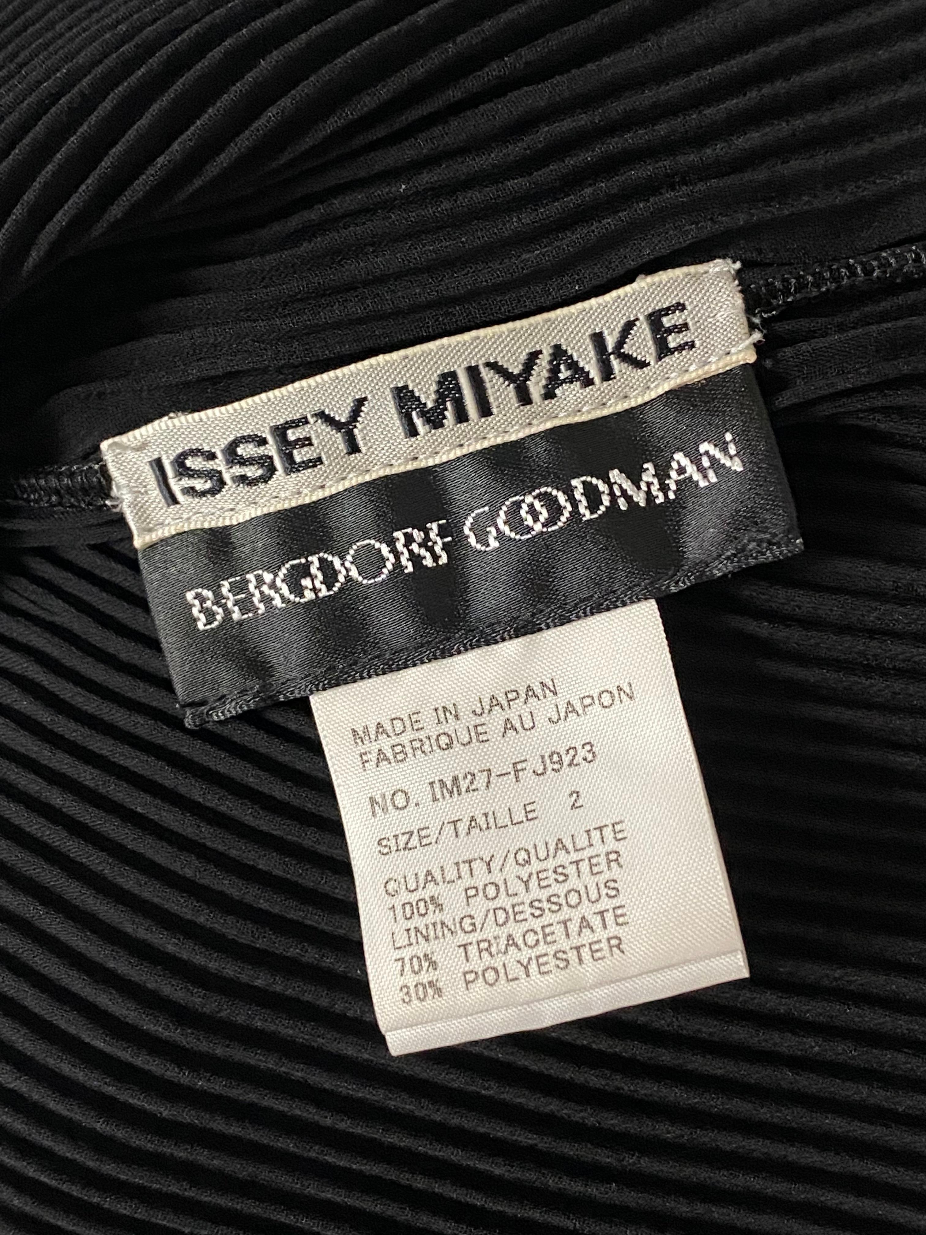 Issey Miyake Black Sleeveless Top Size 2  For Sale 1