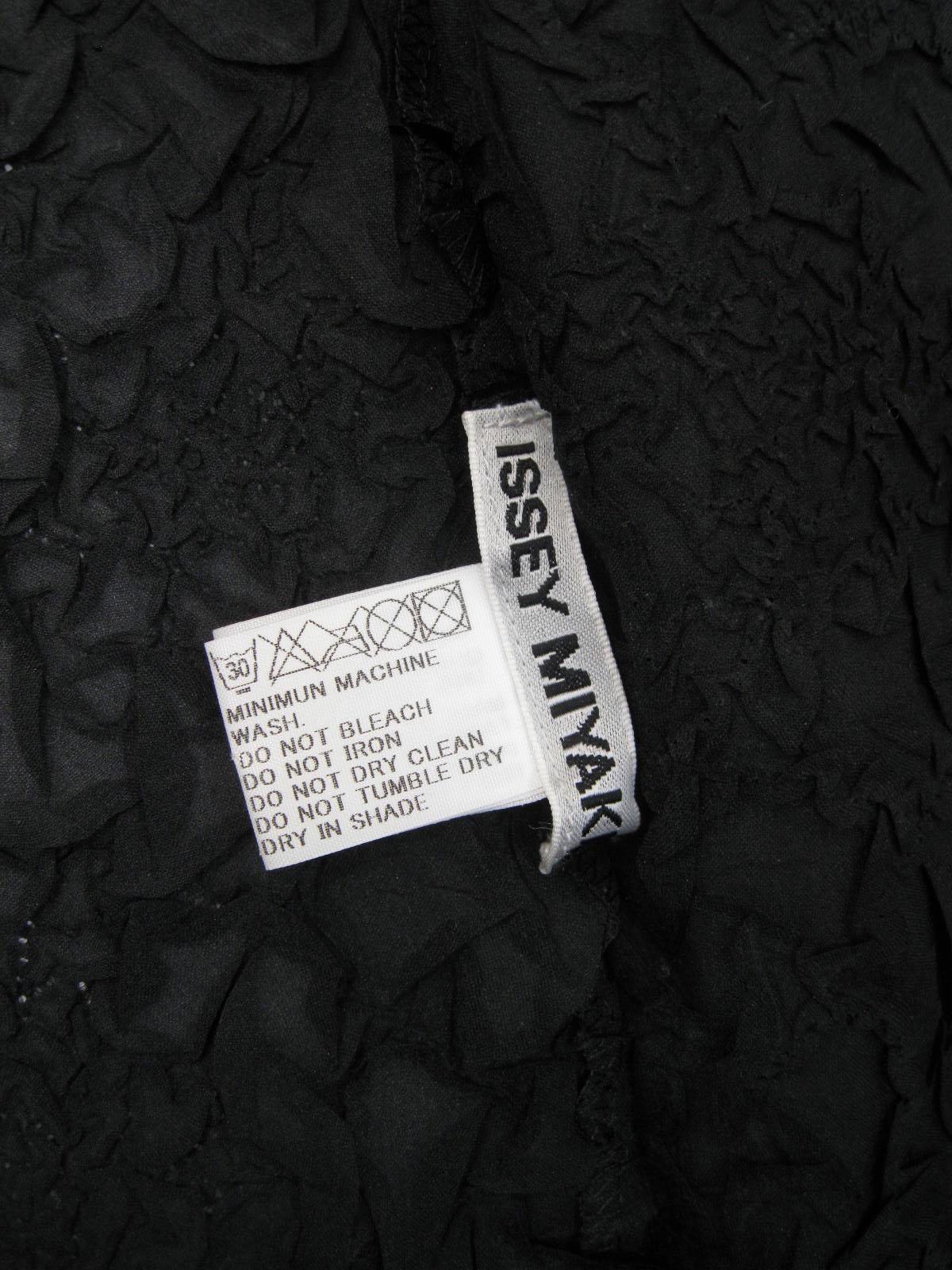 Women's Issey Miyake Black Textured Crinkled Blouse