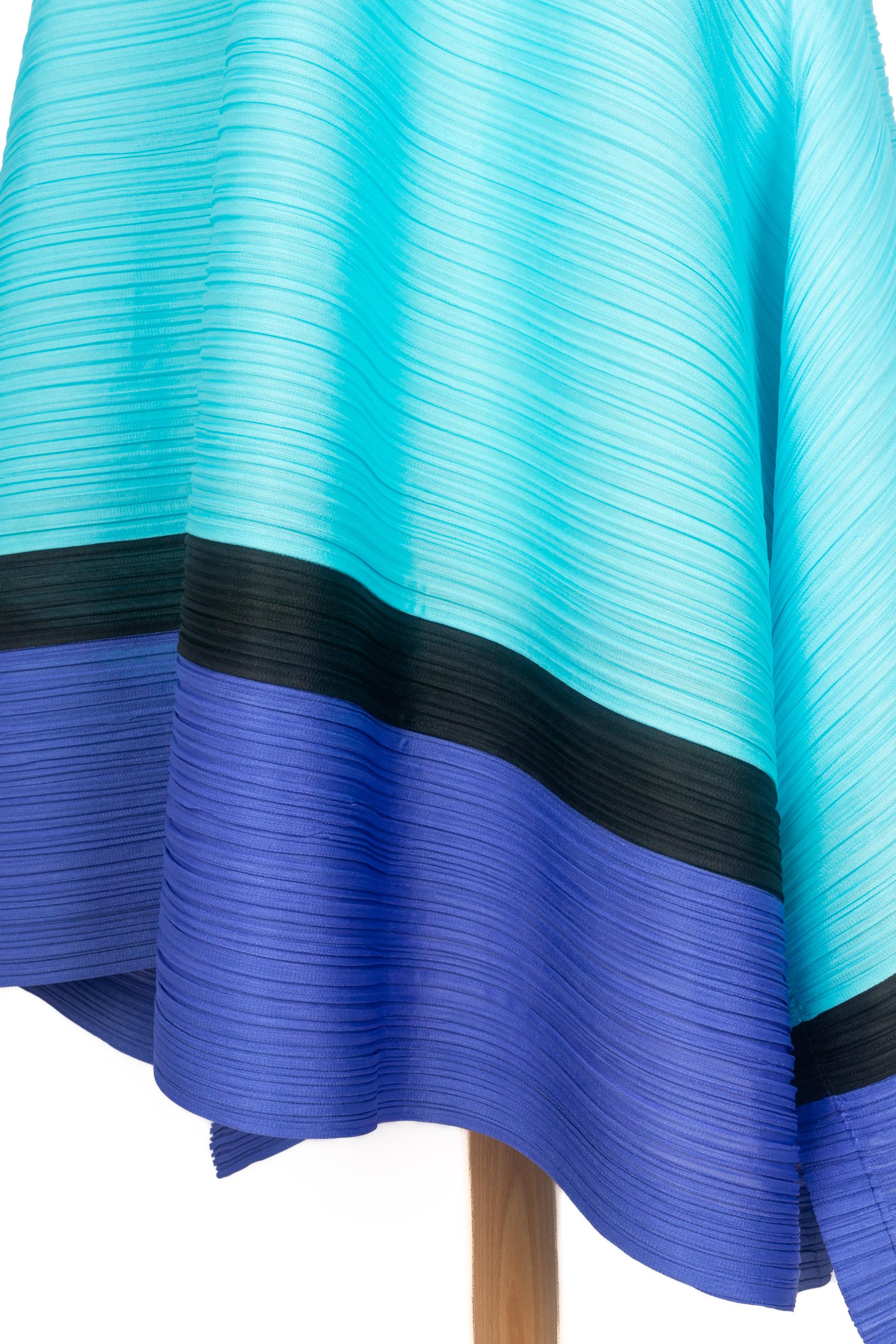 Issey Miyake top bleu Pleats Please en vente 2