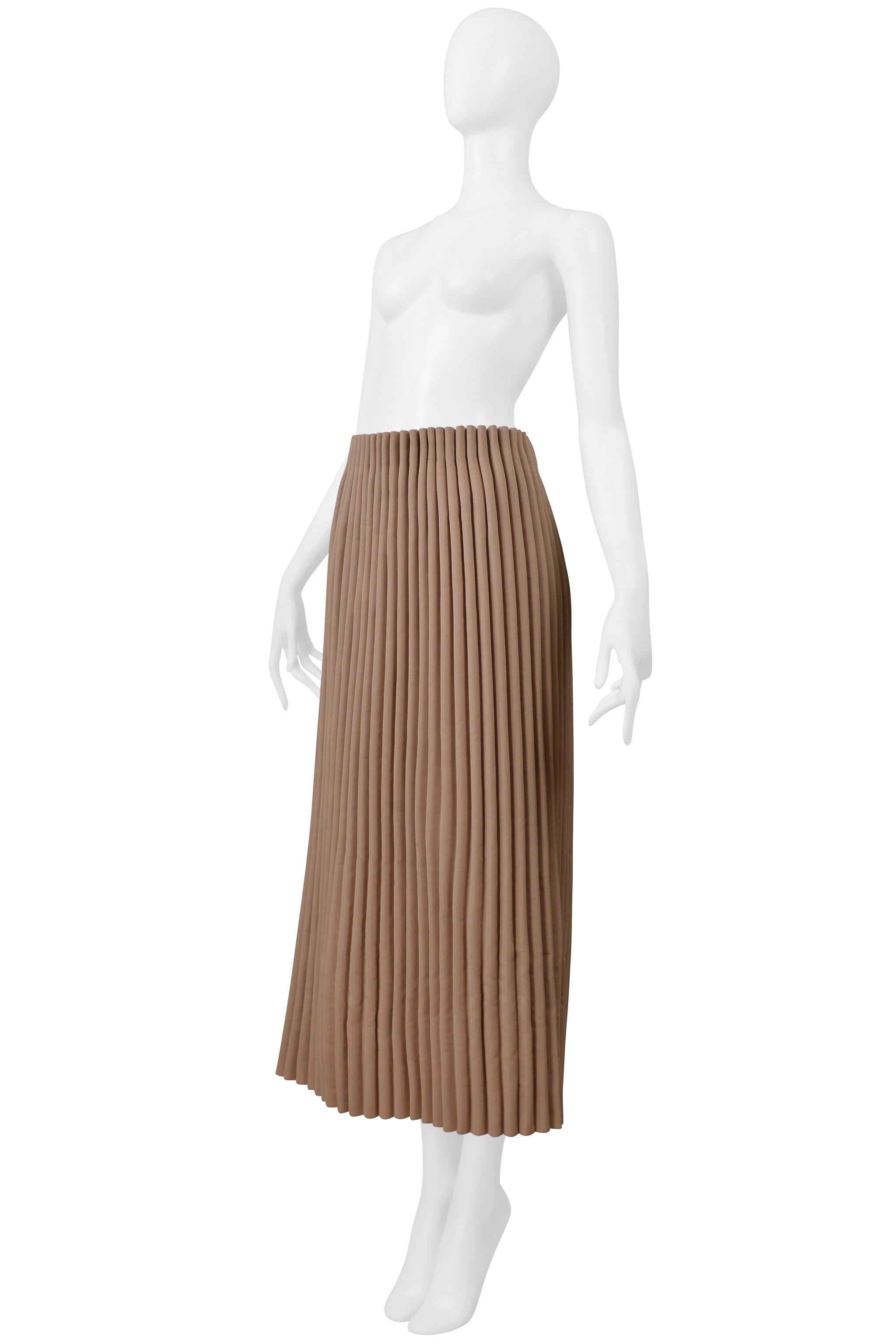 Marrone Issey Miyake Gonna lunga marrone con pieghe a fisarmonica 2000-2001 in vendita