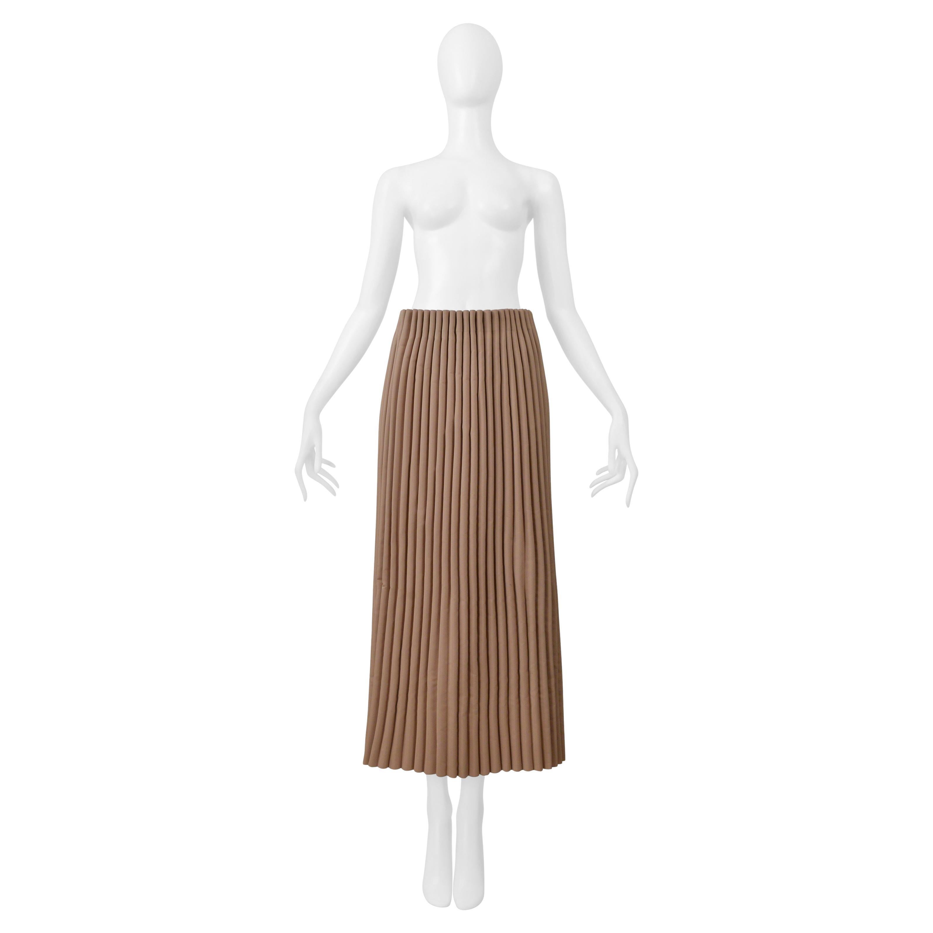Issey Miyake Gonna lunga marrone con pieghe a fisarmonica 2000-2001 in vendita