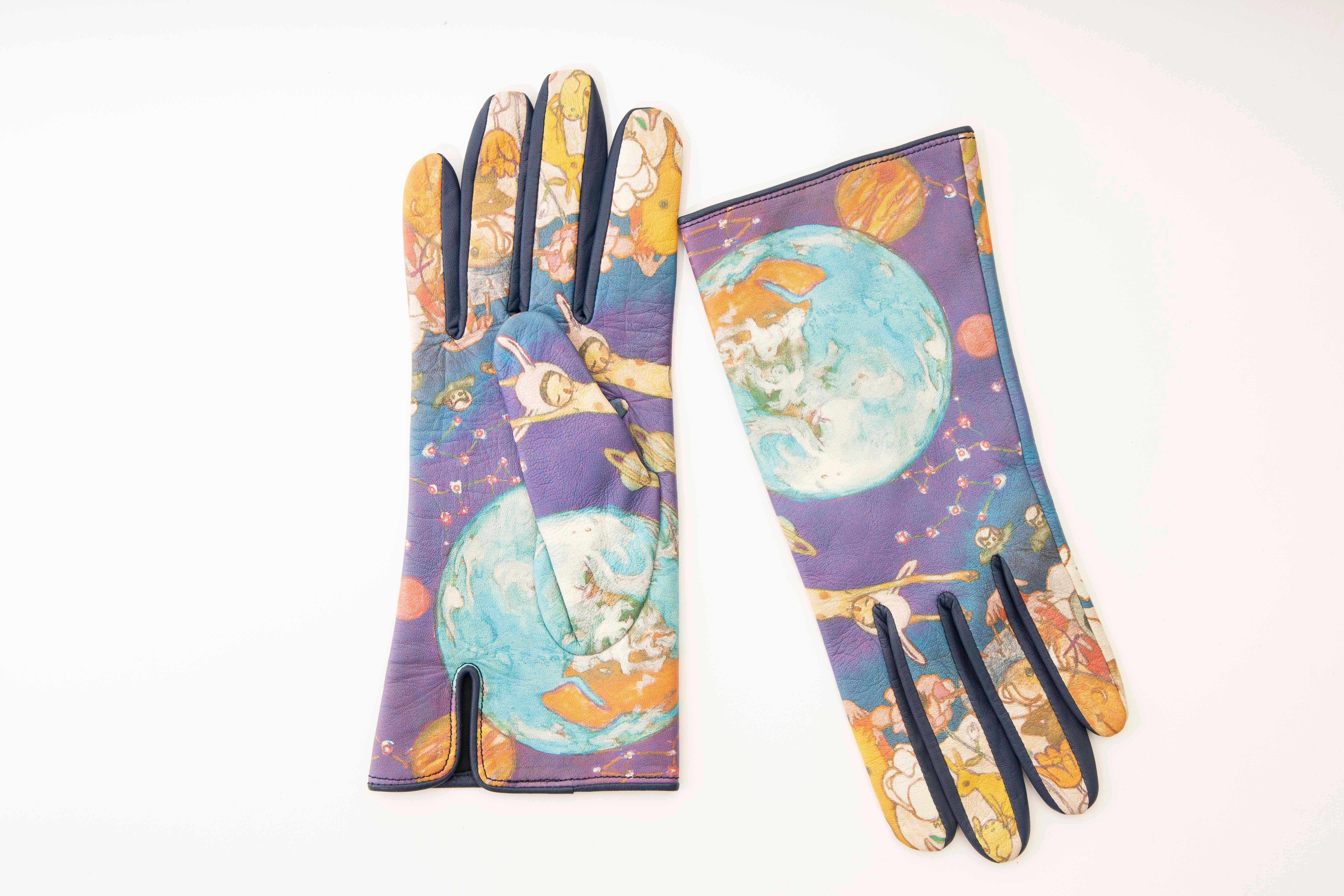 Issey Miyake Celestial Printed Leather Gloves With Navy Leather Trim In Excellent Condition In Cincinnati, OH