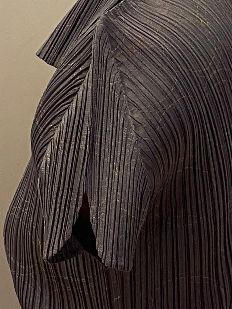 Issey Miyake - Pull gris anthracite avec cercles cousus multicolores à l'intérieur Unisexe en vente