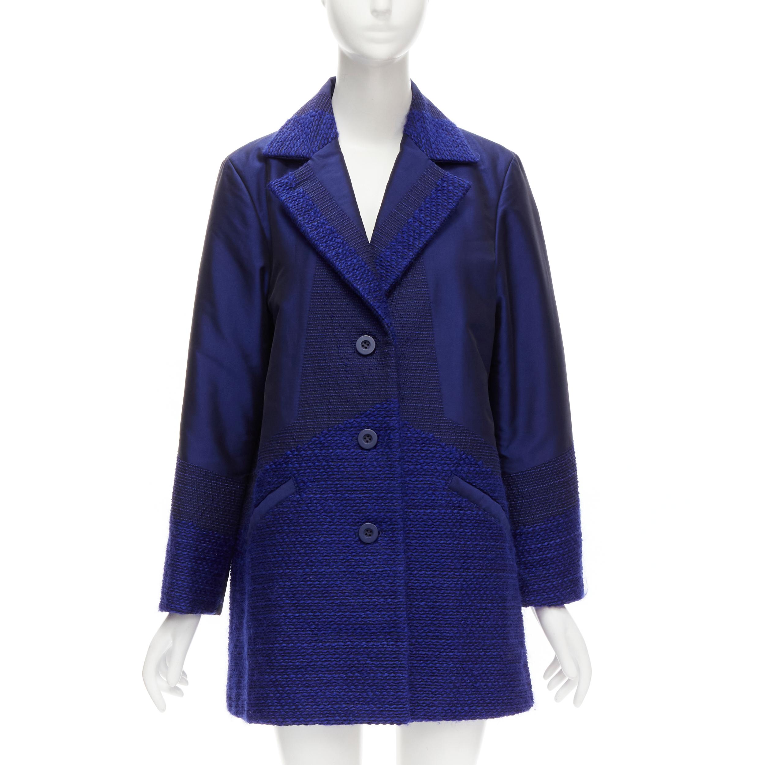 Blu Issey Miyake, giacca a bozzolo in taffettà blu cobalto e tweed a trama multipla M in vendita