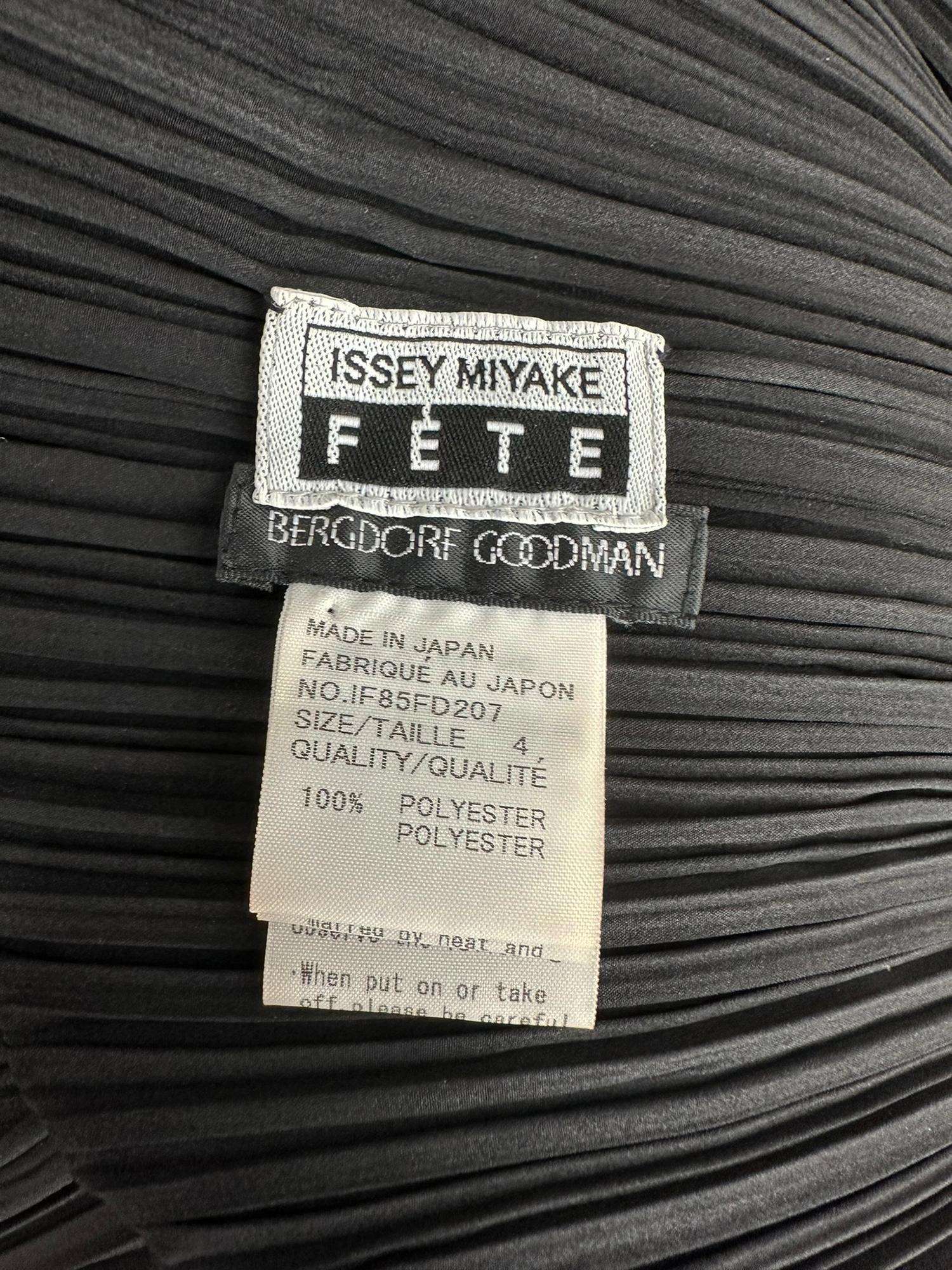 Issey Miyake Fete 2pc Jacket & Pant Black Pleats with Open Mesh Insertion Size 4 8