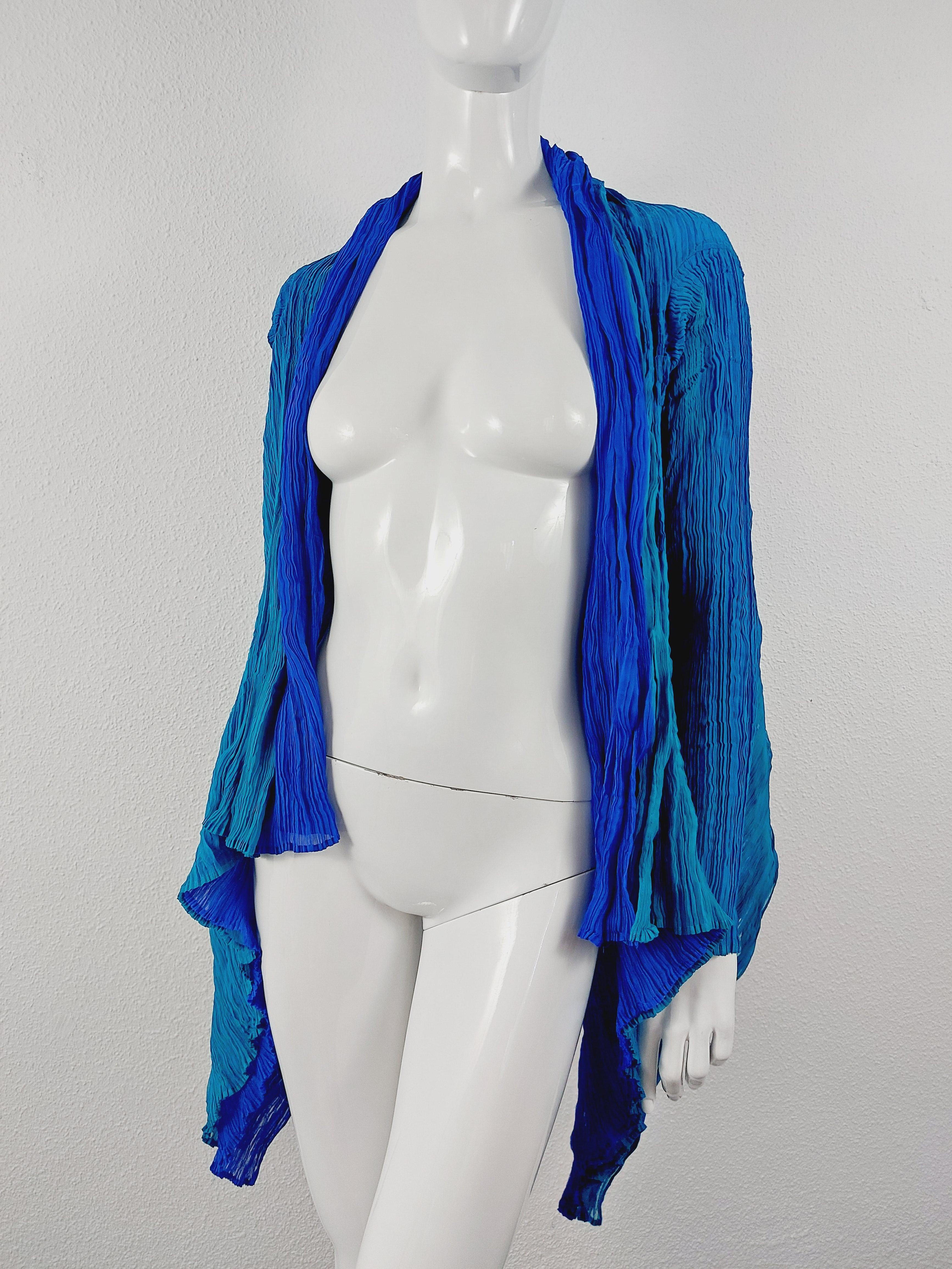Issey Miyake Féte Fete Bicolor Blue Asymmetric Pleated Kimono Cape Jaced Dress For Sale 7