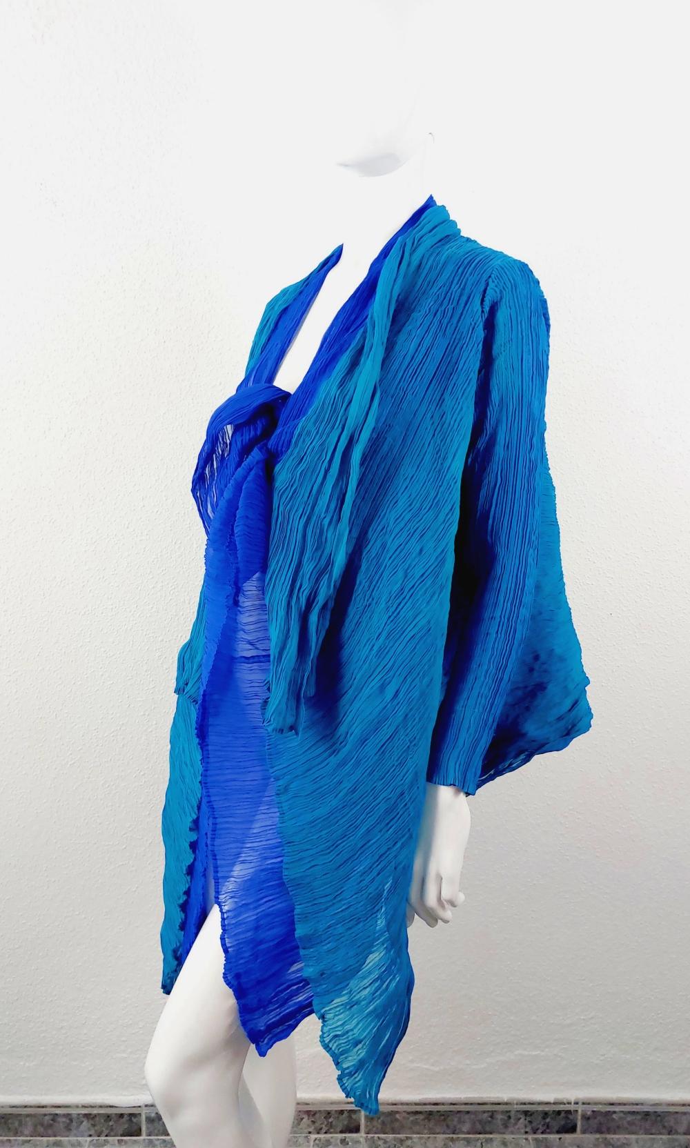 Issey Miyake Féte Fete Bicolor Blue Asymmetric Pleated Kimono Cape Jaced Dress For Sale 5