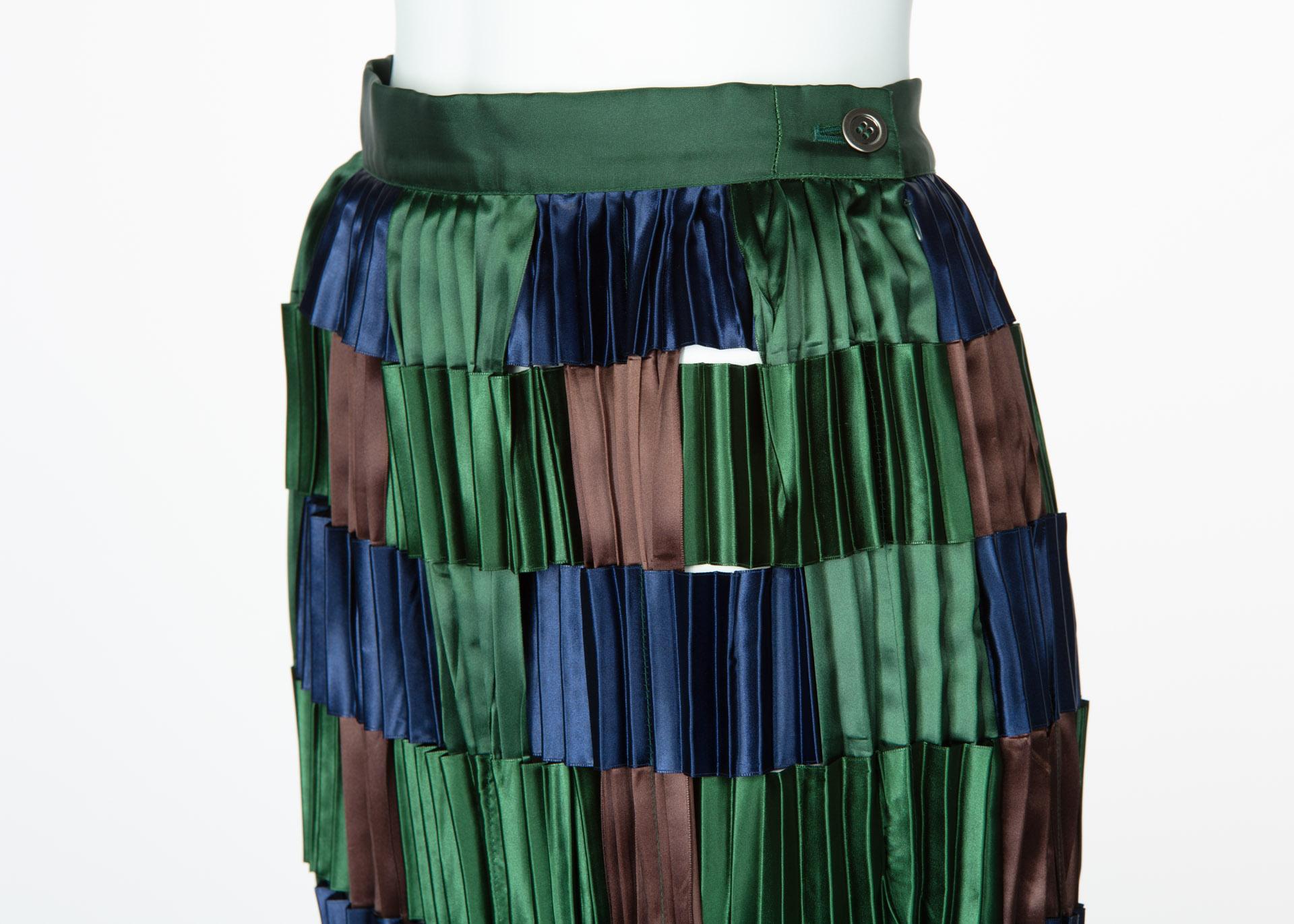Issey Miyake Green Blue Pleated Satin Ribbon Skirt, 1990s  In Excellent Condition For Sale In Boca Raton, FL