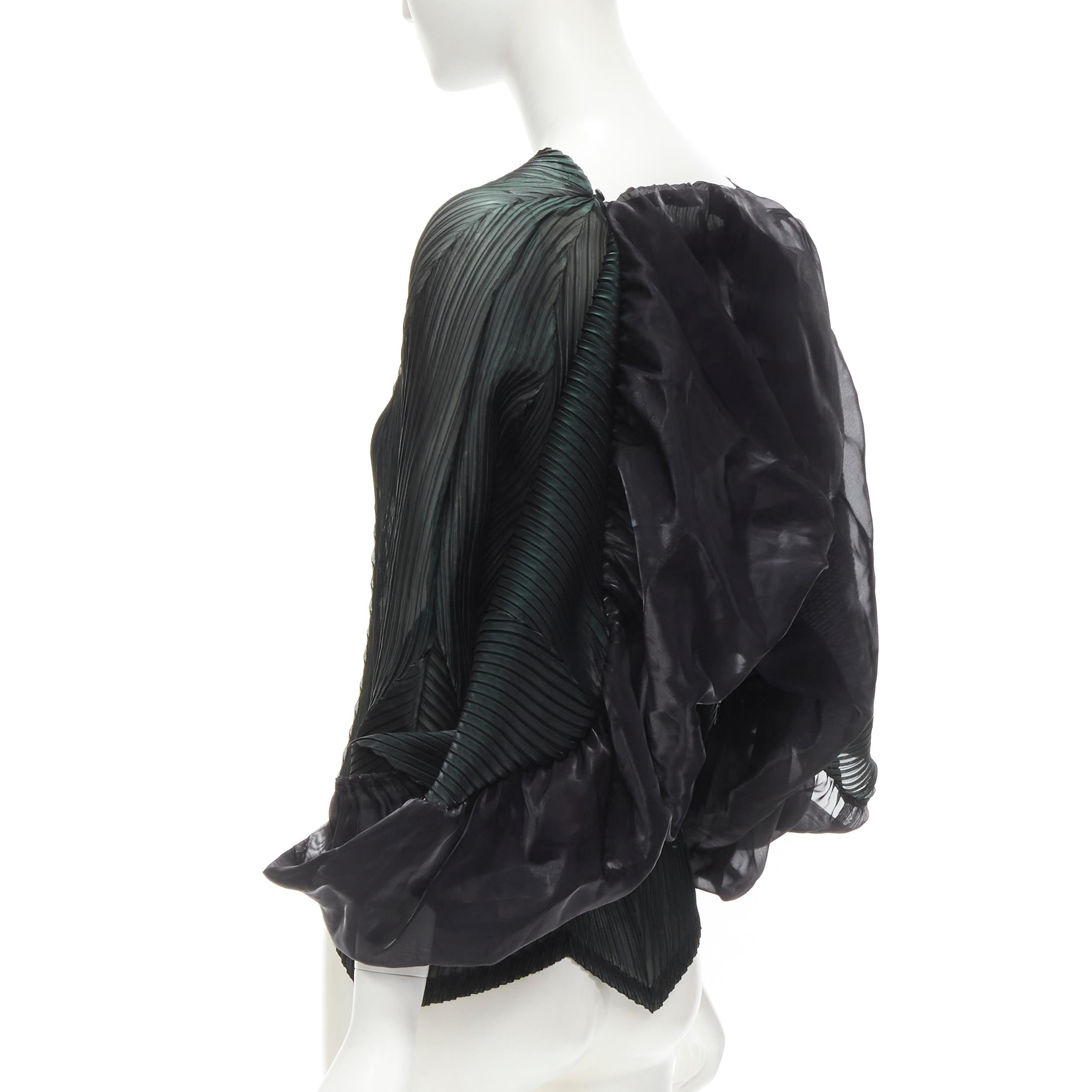 ISSEY MIYAKE green plisse pleat black cloud ruffle shawl top JP3 L 2