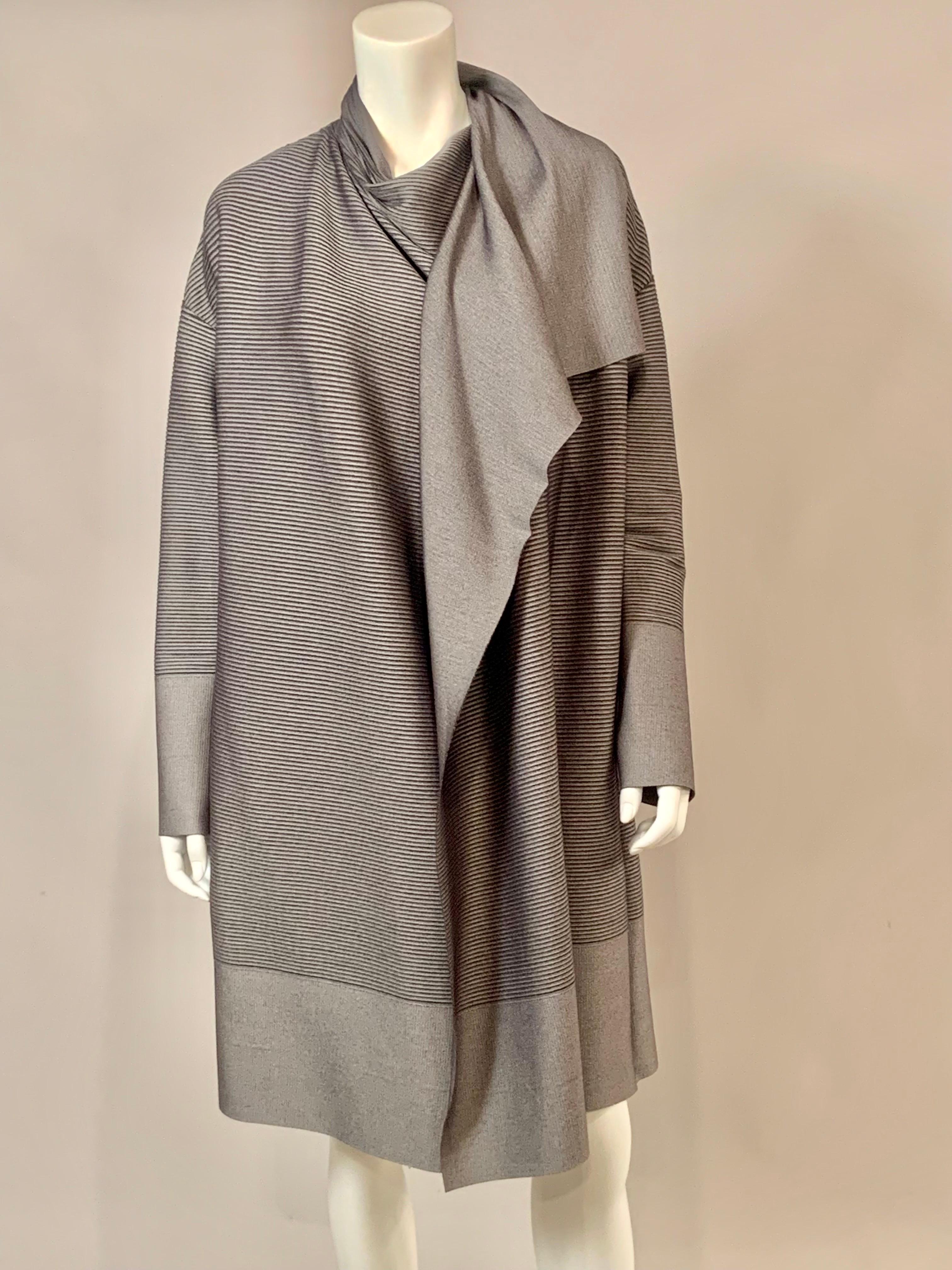 Issey Miyake Cappotto grigio a righe semi trasparente con etichette originali in vendita 3