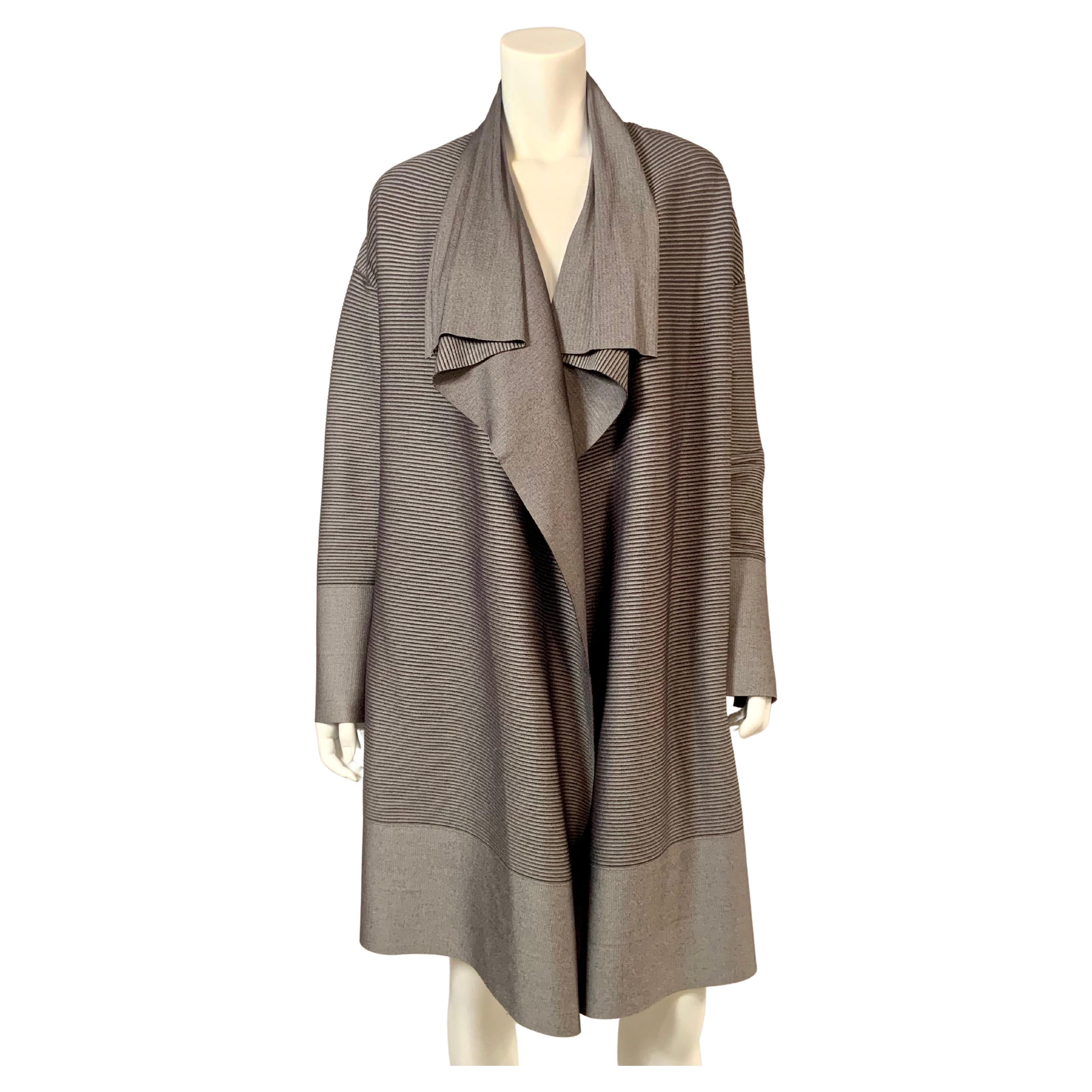 Issey Miyake Cappotto grigio a righe semi trasparente con etichette originali