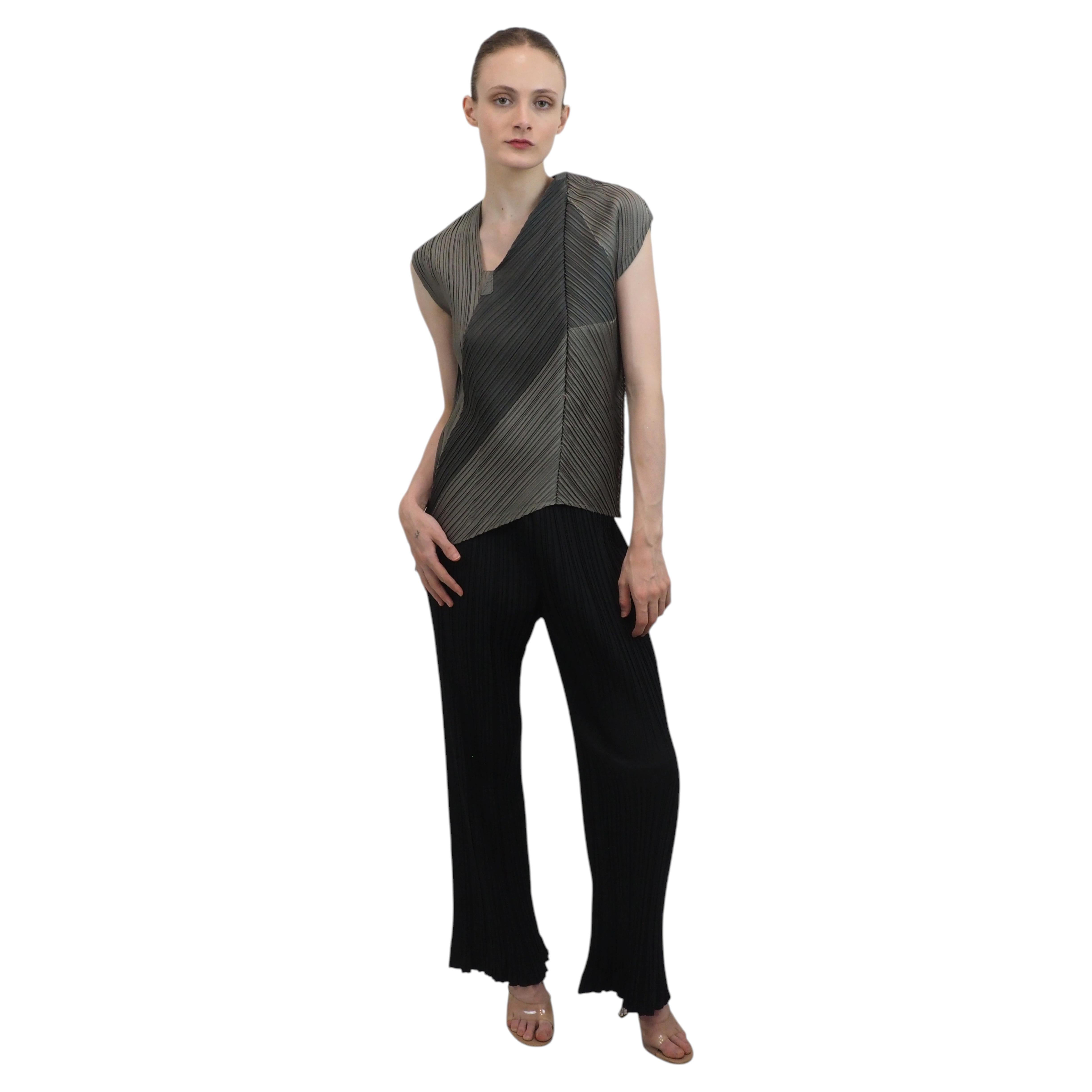 Issey Miyake Gunmetal Gray Sleeveless Asymmetrical Top For Sale