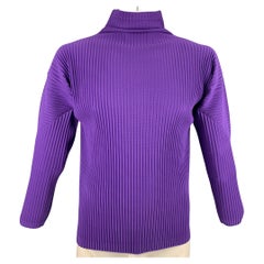 ISSEY MIYAKE HOMME PLISSE Lila gerippter Pullover, Größe L