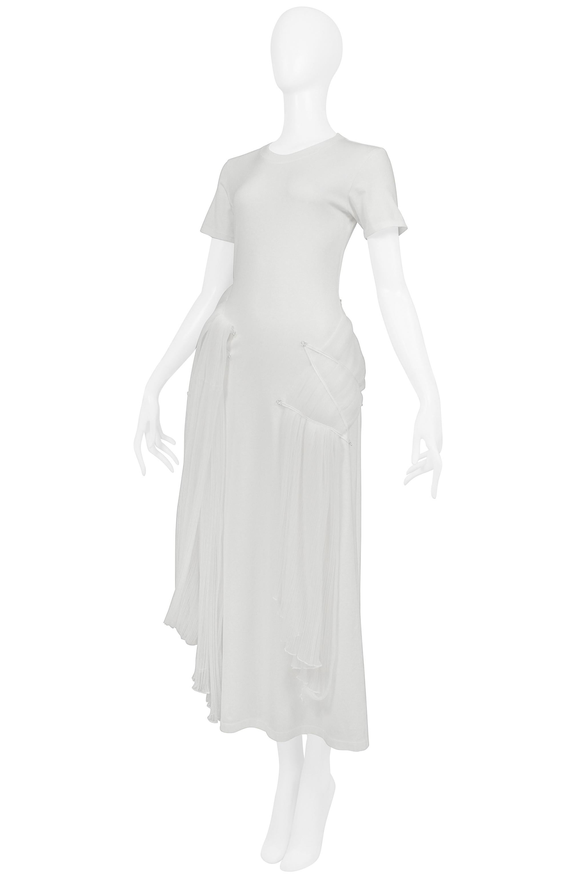 Issey Miyake Iconic White Goddess Concept Dress 2003 For Sale 1