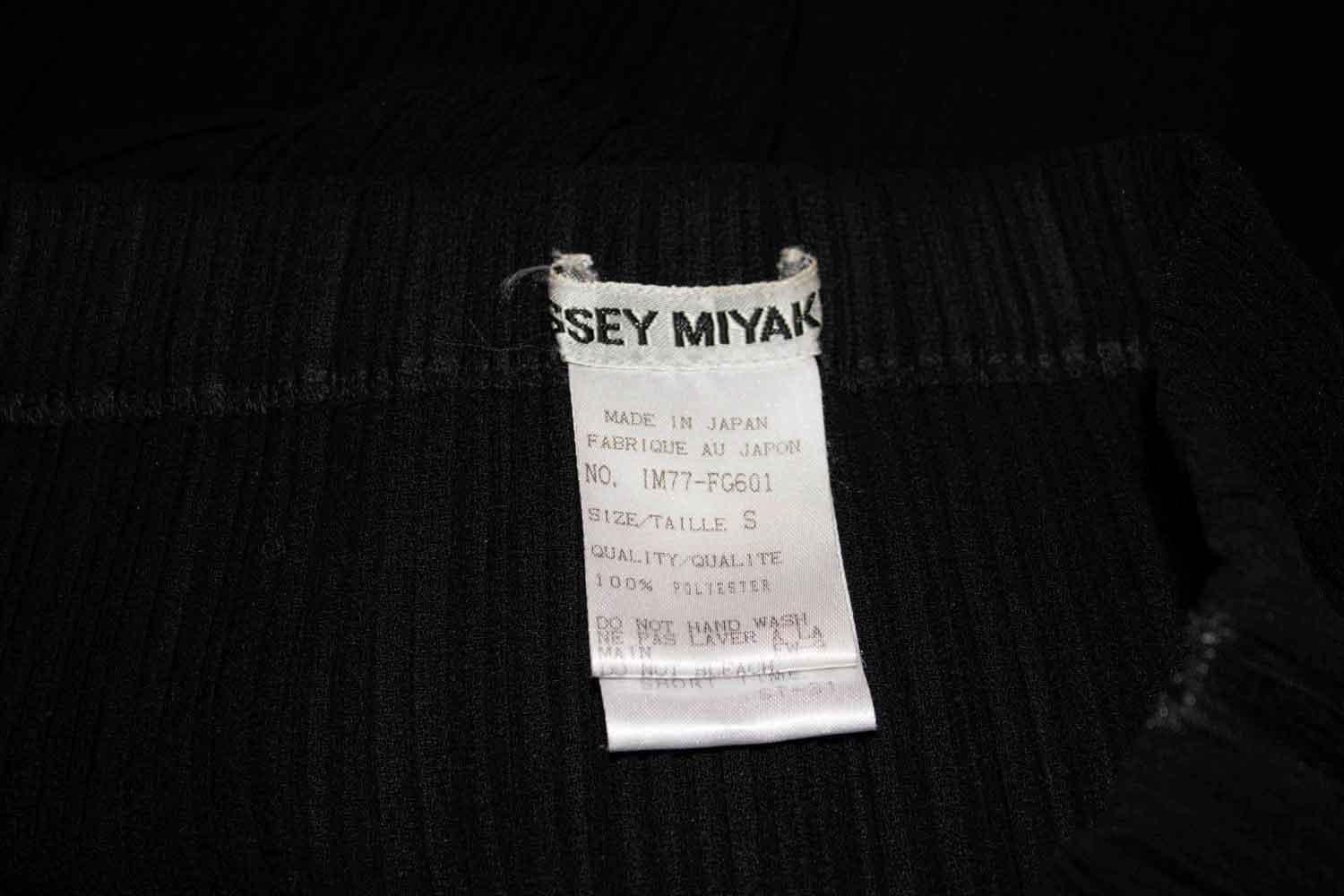 Issey Miyake Mainline , Black Pleated Skirt For Sale 3
