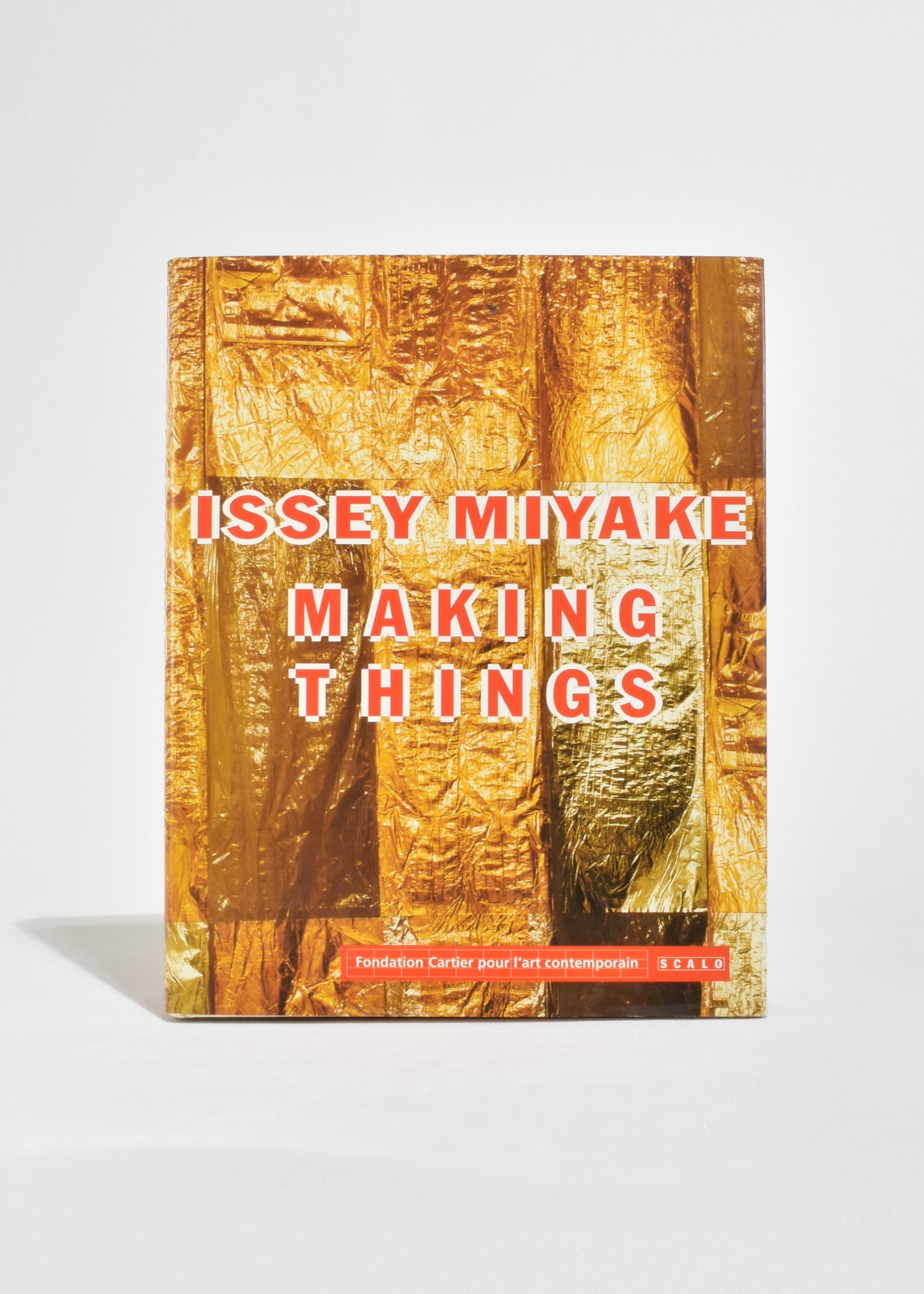 Issey Miyake : Faire des choses en vente 3