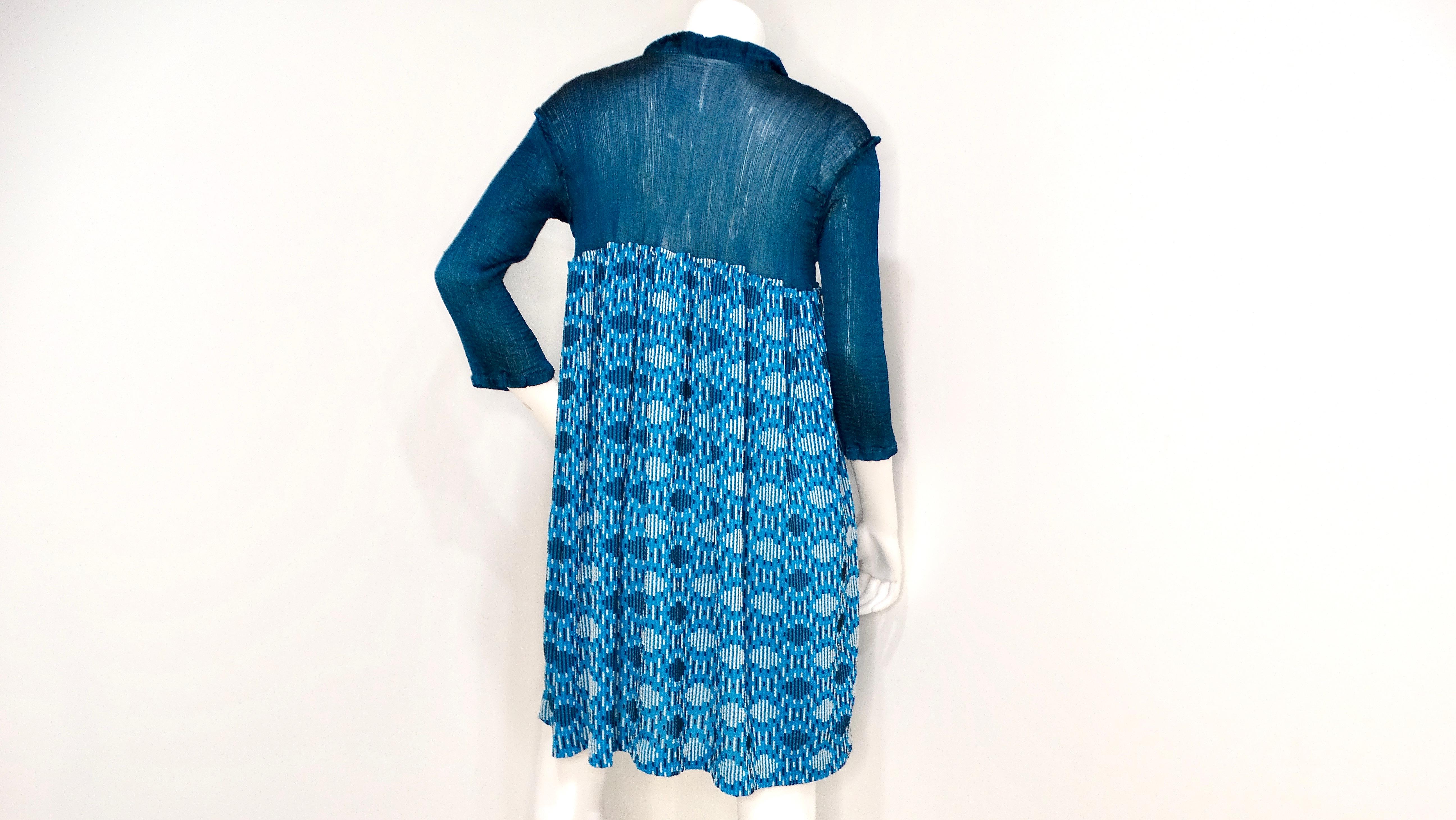 Issey Miyake me 2000s Turquoise Pattern Long-Sleeve Babydoll Dress For Sale 1