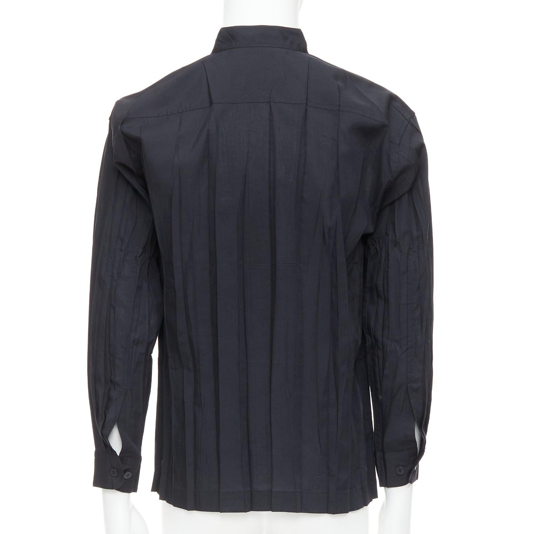 Issey Miyake Uomo nero accordian plisse plissé  camicia button down Sz1 S in vendita 1
