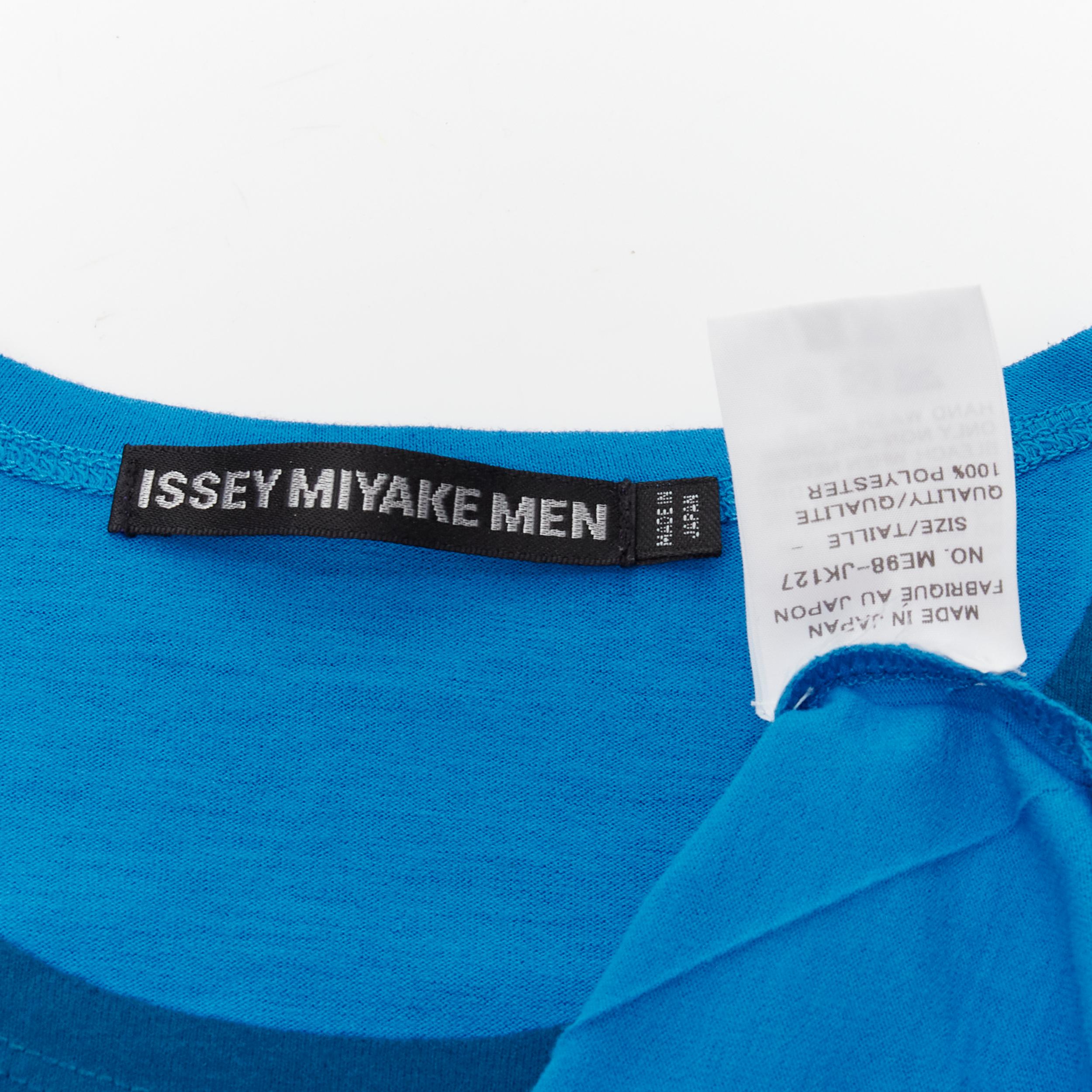 ISSEY MIYAKE MEN blue bonded pleat graphic print tshirt M For Sale 5