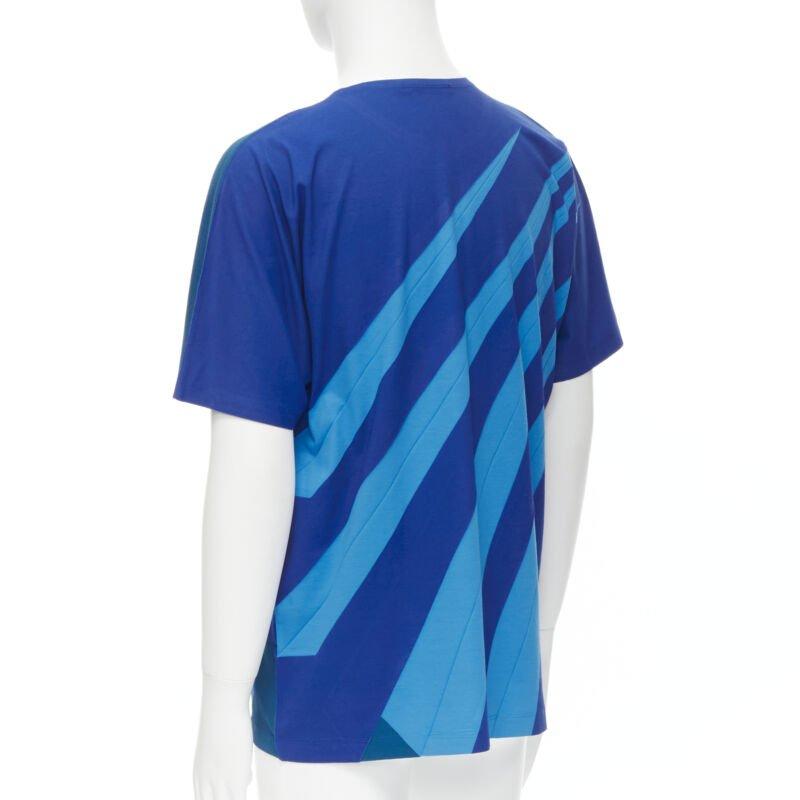 ISSEY MIYAKE MEN blue bonded pleat graphic print tshirt M For Sale 1